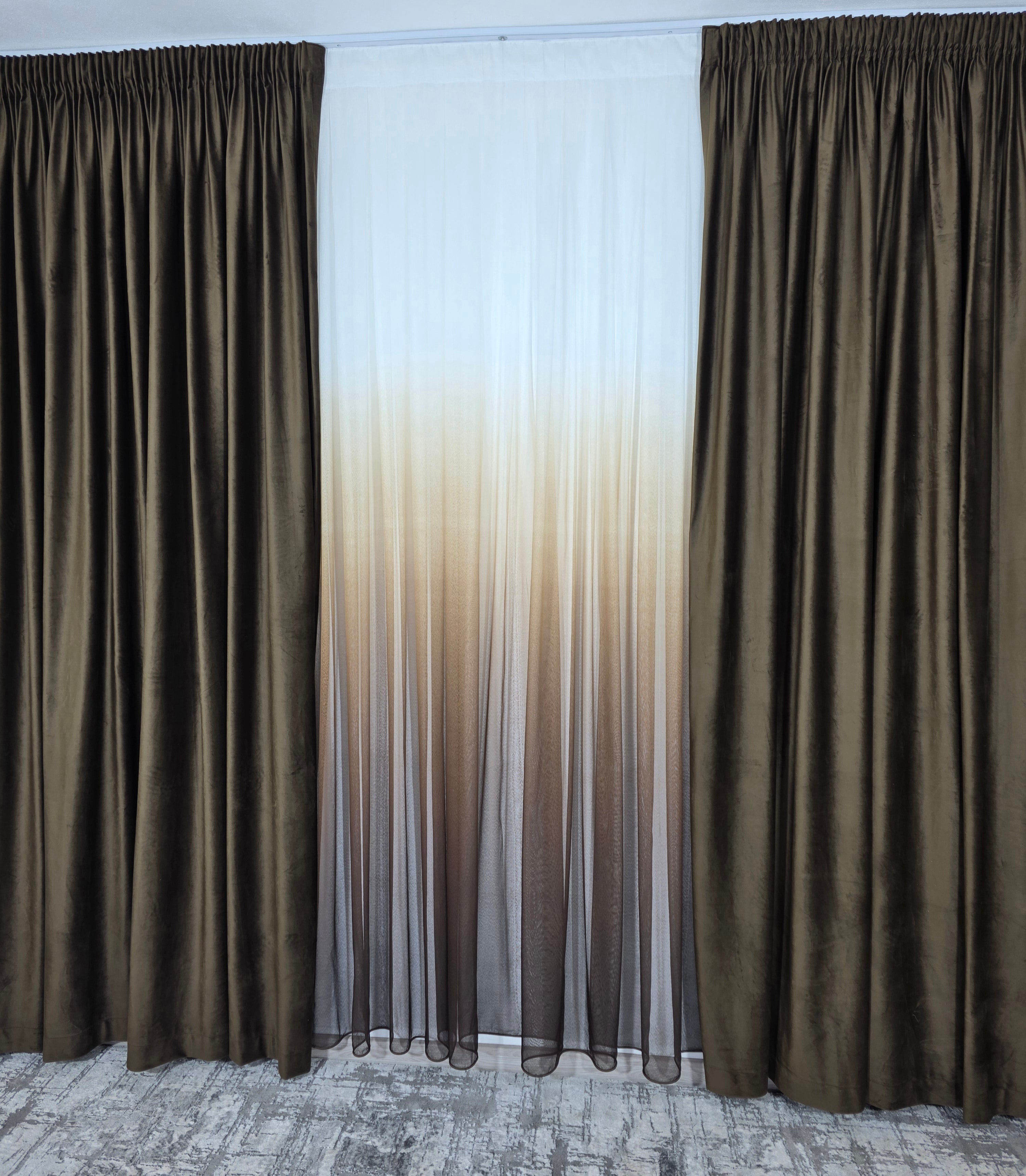 Set Nora: perdea bamboo degrade maro si draperie catifea maro blackout 98%