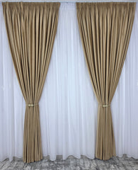 Set Alina: perdea in cristal alb cu forme geometrice si draperie catifea miere