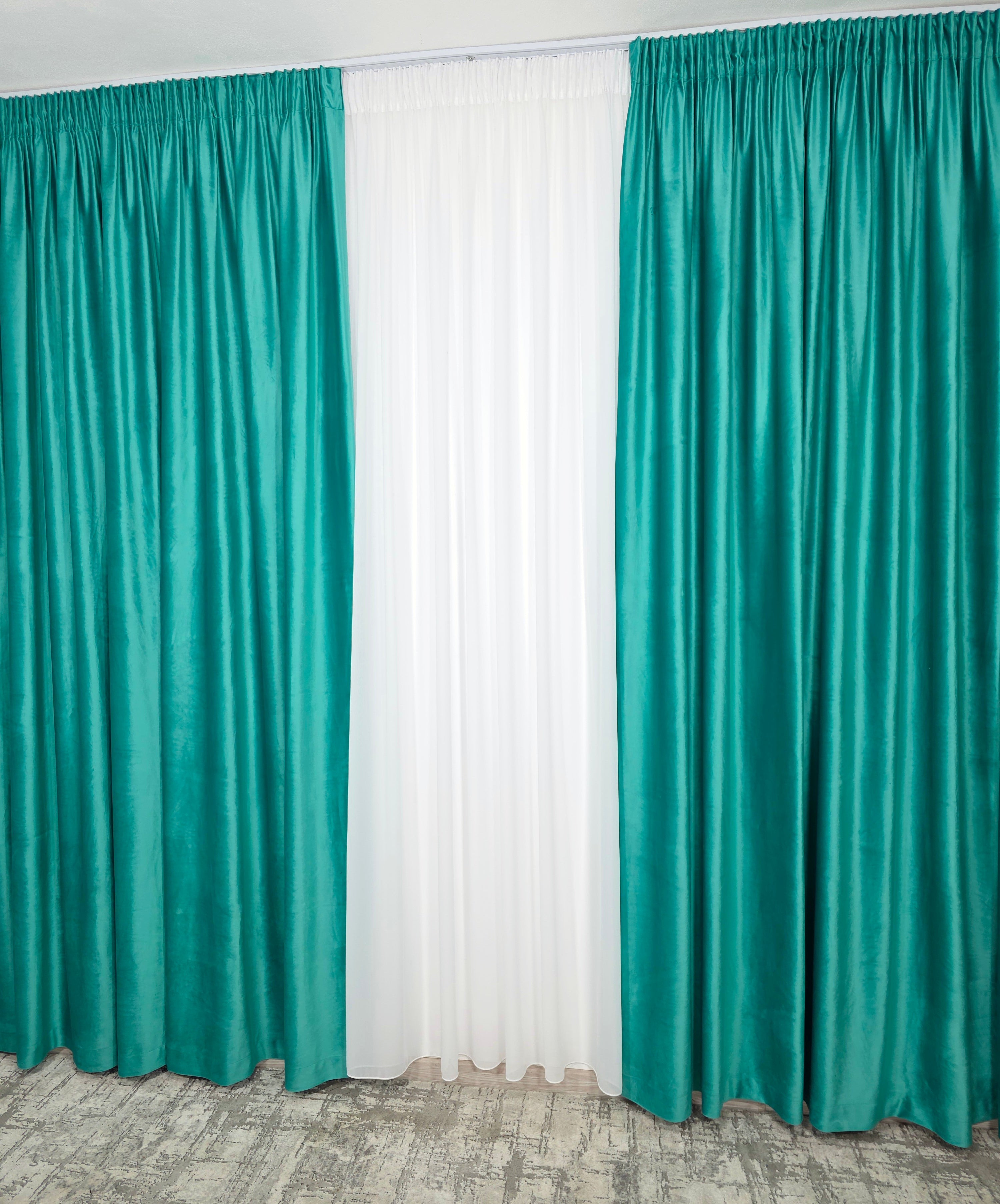 Set Zakynthos: Perdea Voal Premium Si Draperie Catifea Verde Marin