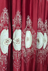 Draperie Catifea Rosie cu Broderie 3D Eleganta Blackout 80-95% pentru Living si Dormitor cu Accente Rosu si Mobilier Neutru, Confectionata la Comanda Casablanca Magazin