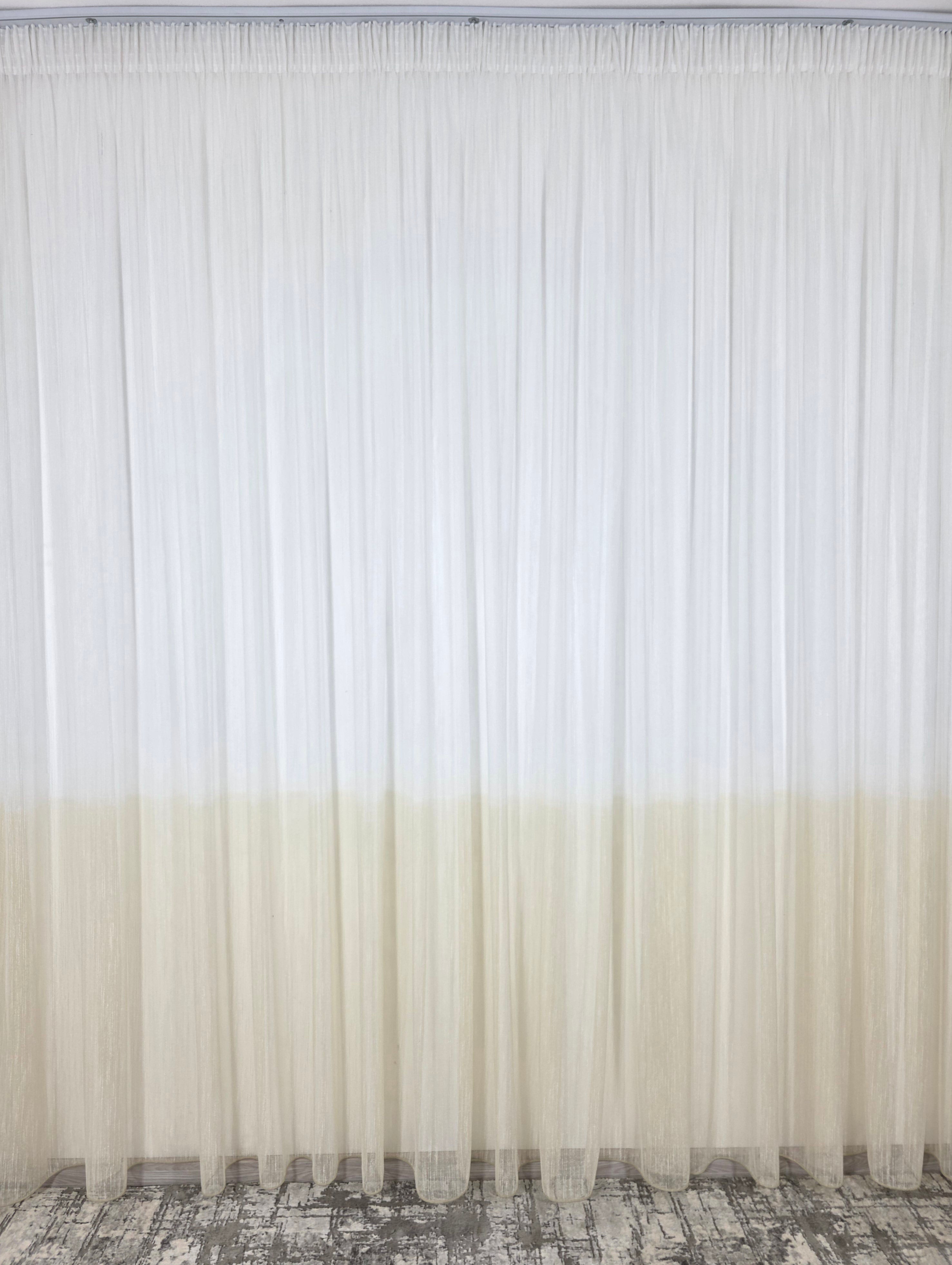 Set Blanca: perdea in doua culori alb-crem tip borangic si draperie blackout alb