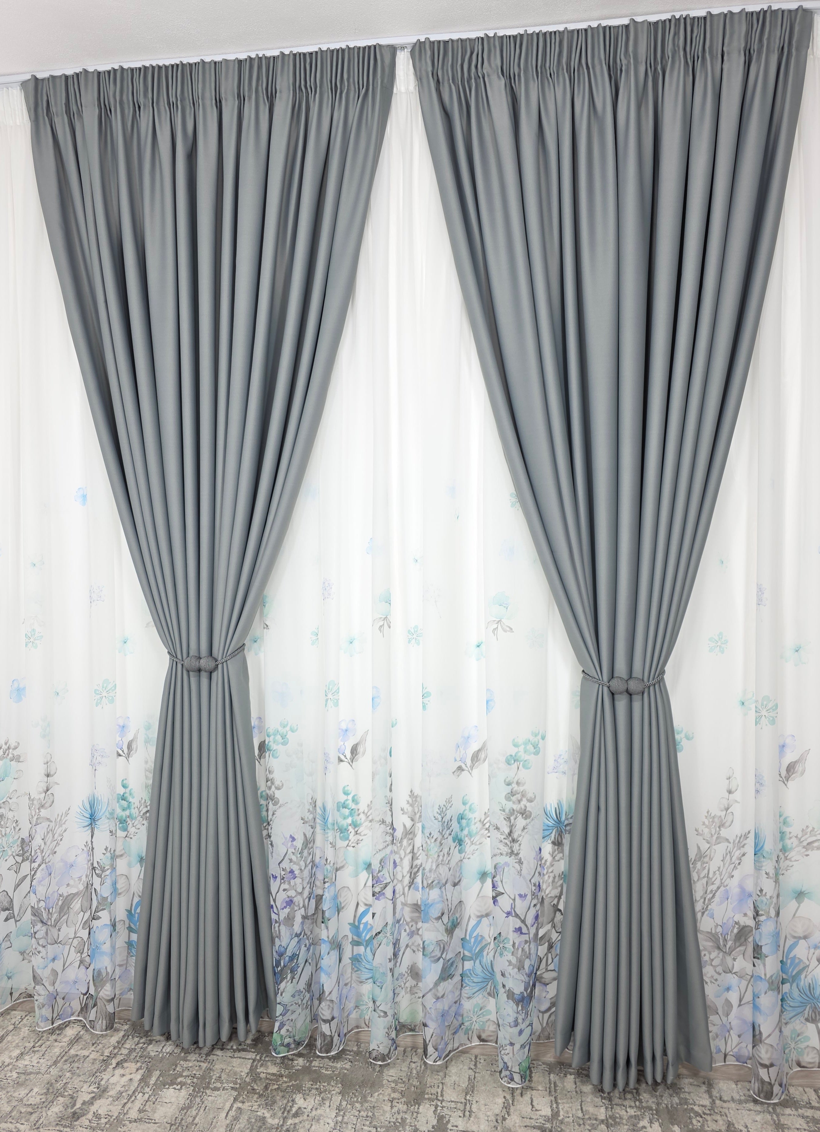 Set Argint Nordic: Perdea Din Voal Cu Model Floral Si Draperie Gri Blackout 90%