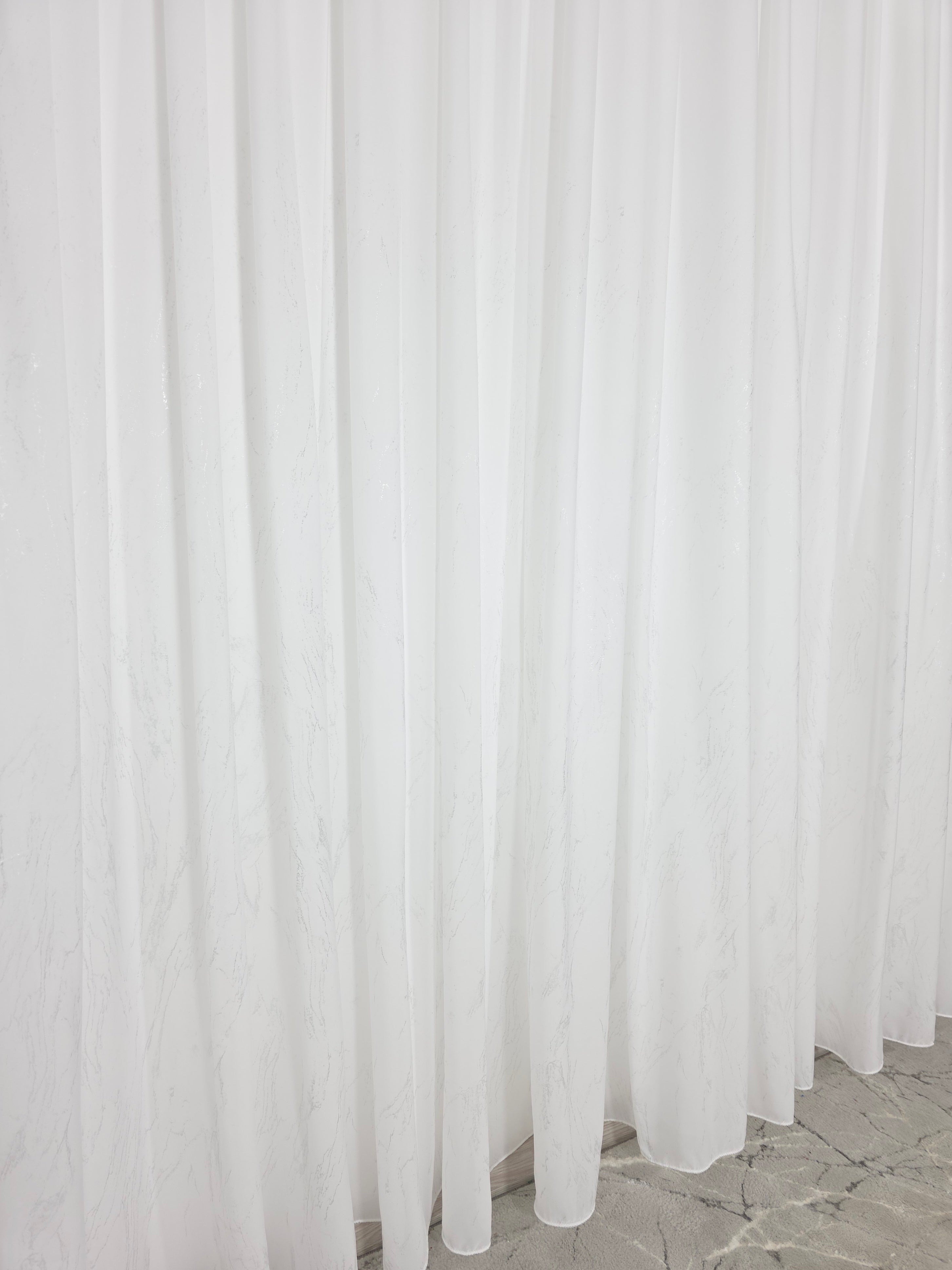 Colectia Venetia: perdea din matase cu insertii argintii varianta 3 si draperie din catifea cu insertii argintii - Gri inchis
