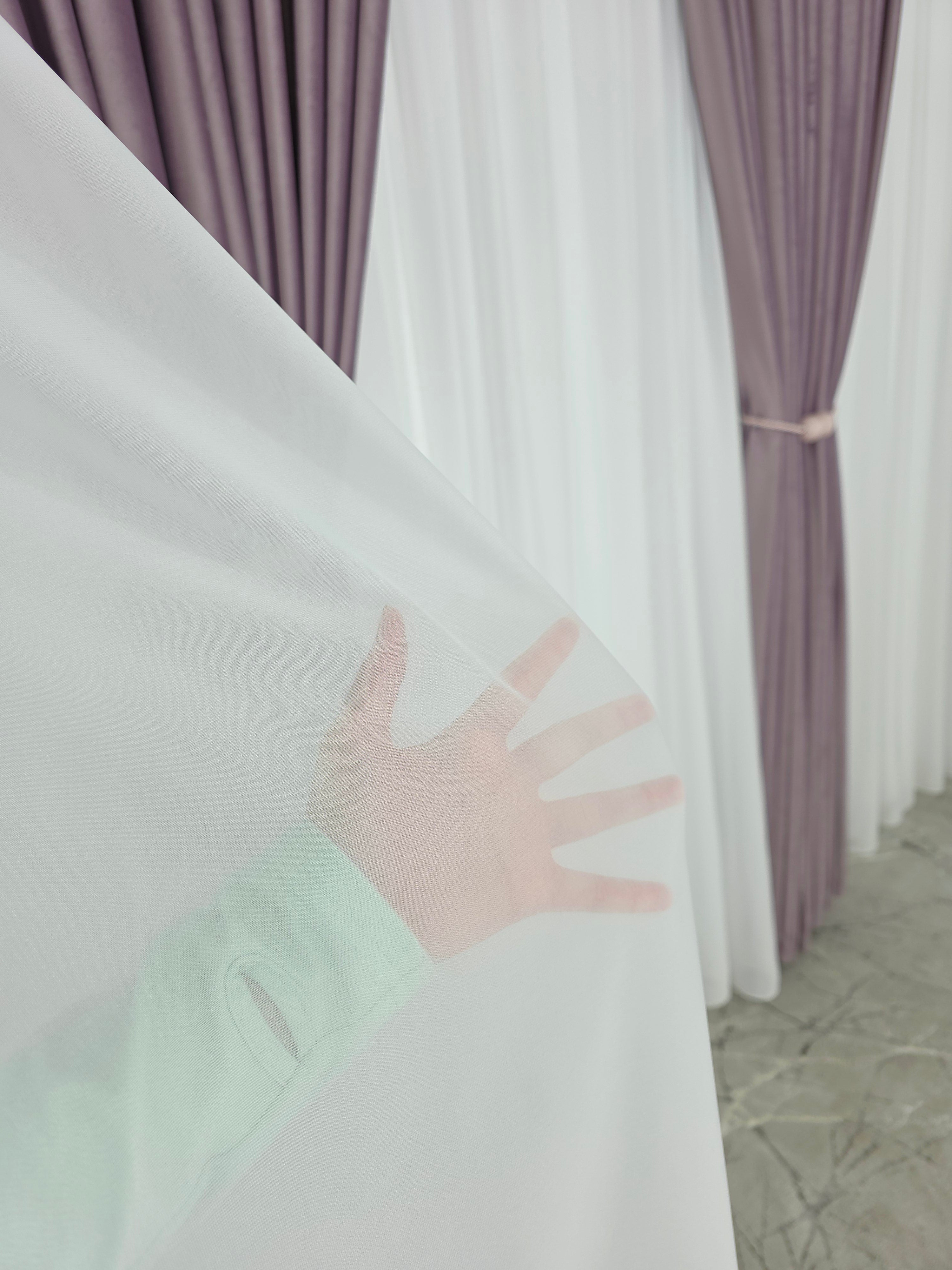 Set Suzana: Perdea Albă Din Voal Si Draperie Catifea Mov Lila