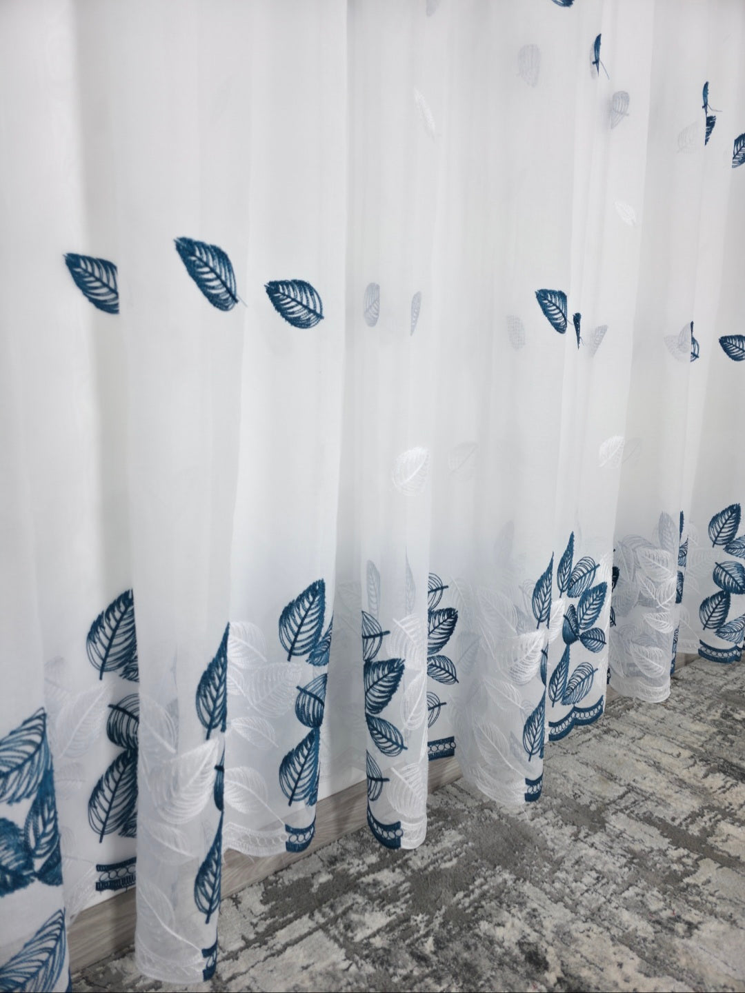 Set Maya: perdea din in cu frunze turcoaz-alb si draperie catifea turcoaz
