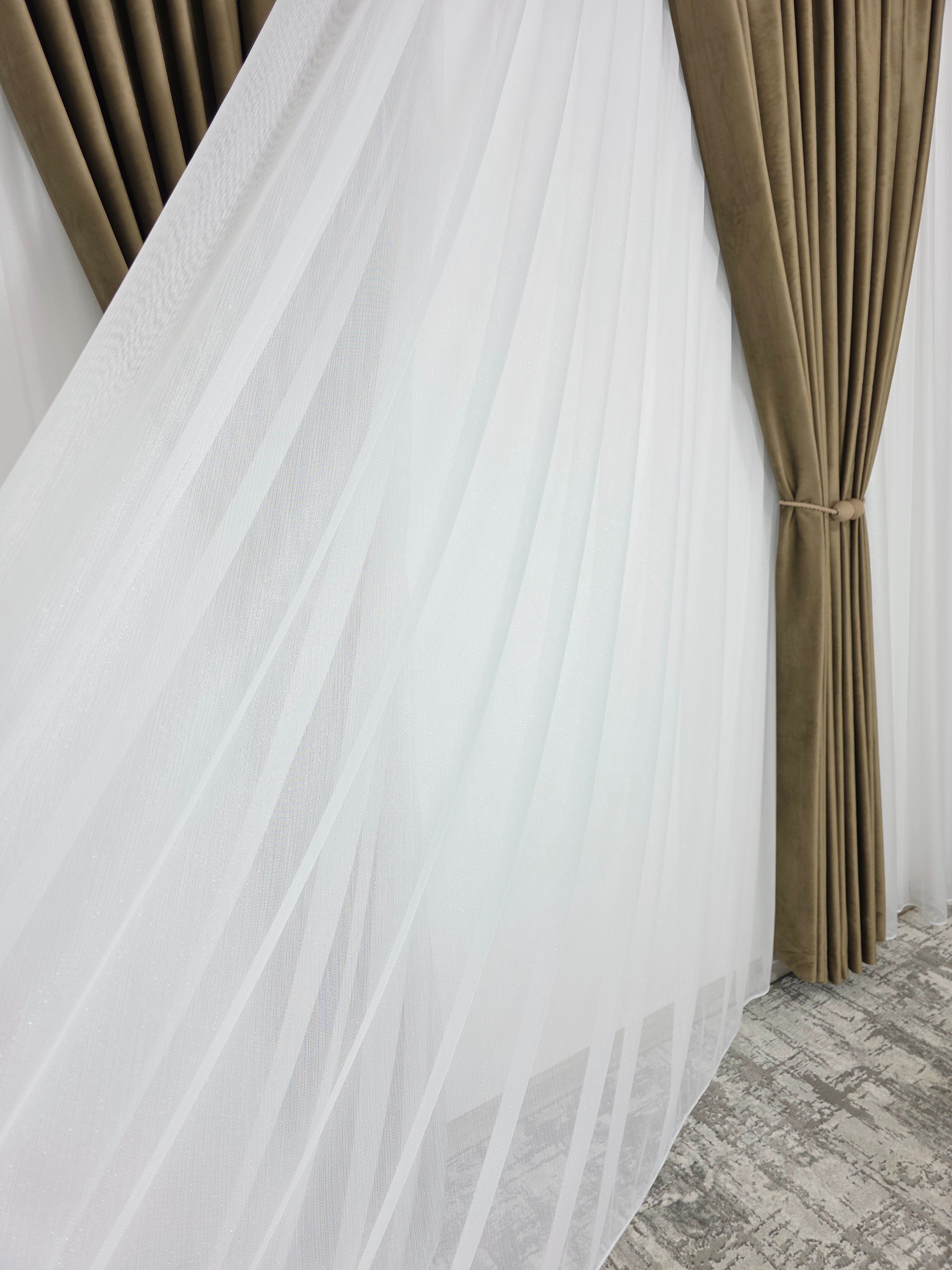 Set Anda: Perdea Alba Cu Sidef Si Draperie Catifea Ciocolata Calda Blackout 90%