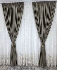 Set Gabriela: perdea ivoire in cristal cu broderie bej si draperie catifea bej inchis