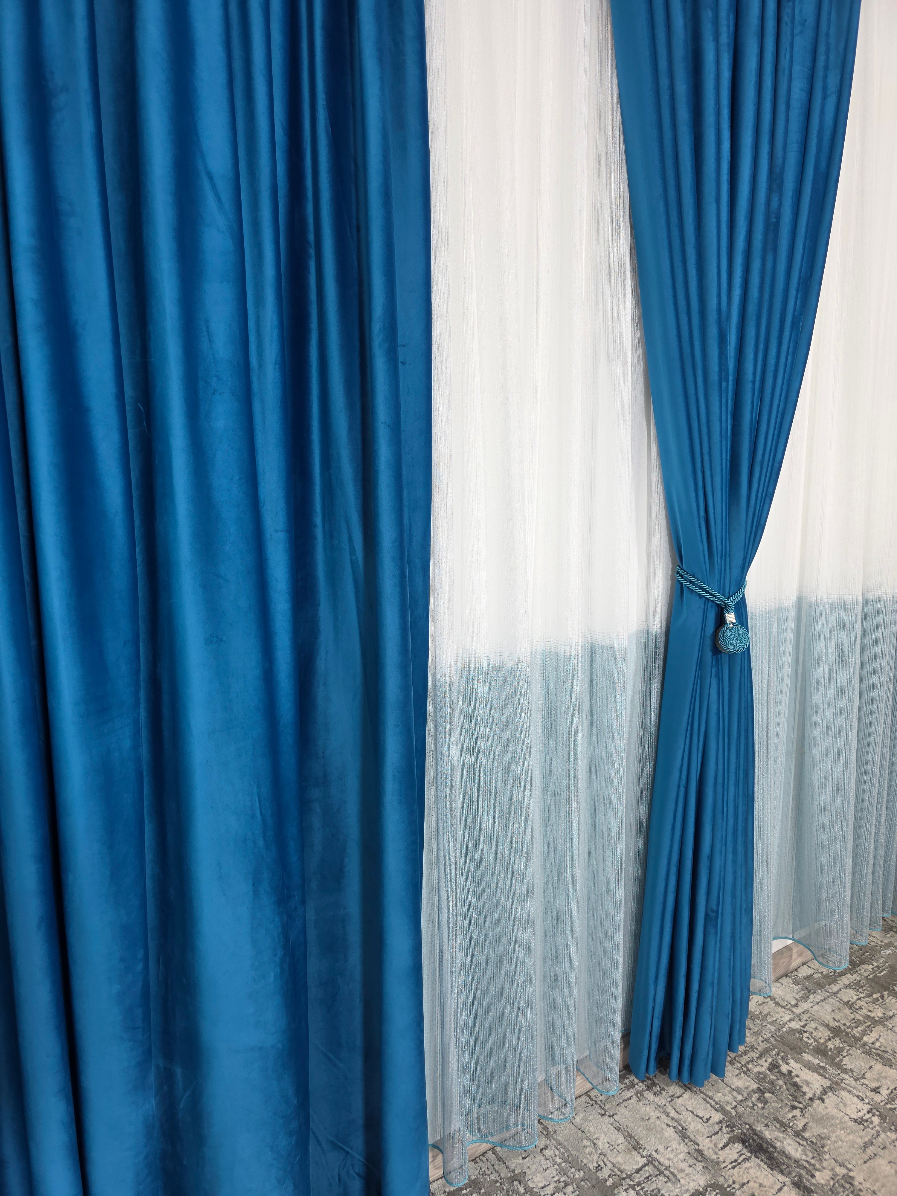 Set Siena: perdea in doua culori alb-turcoaz tip borangic si draperie catifea turcoaz