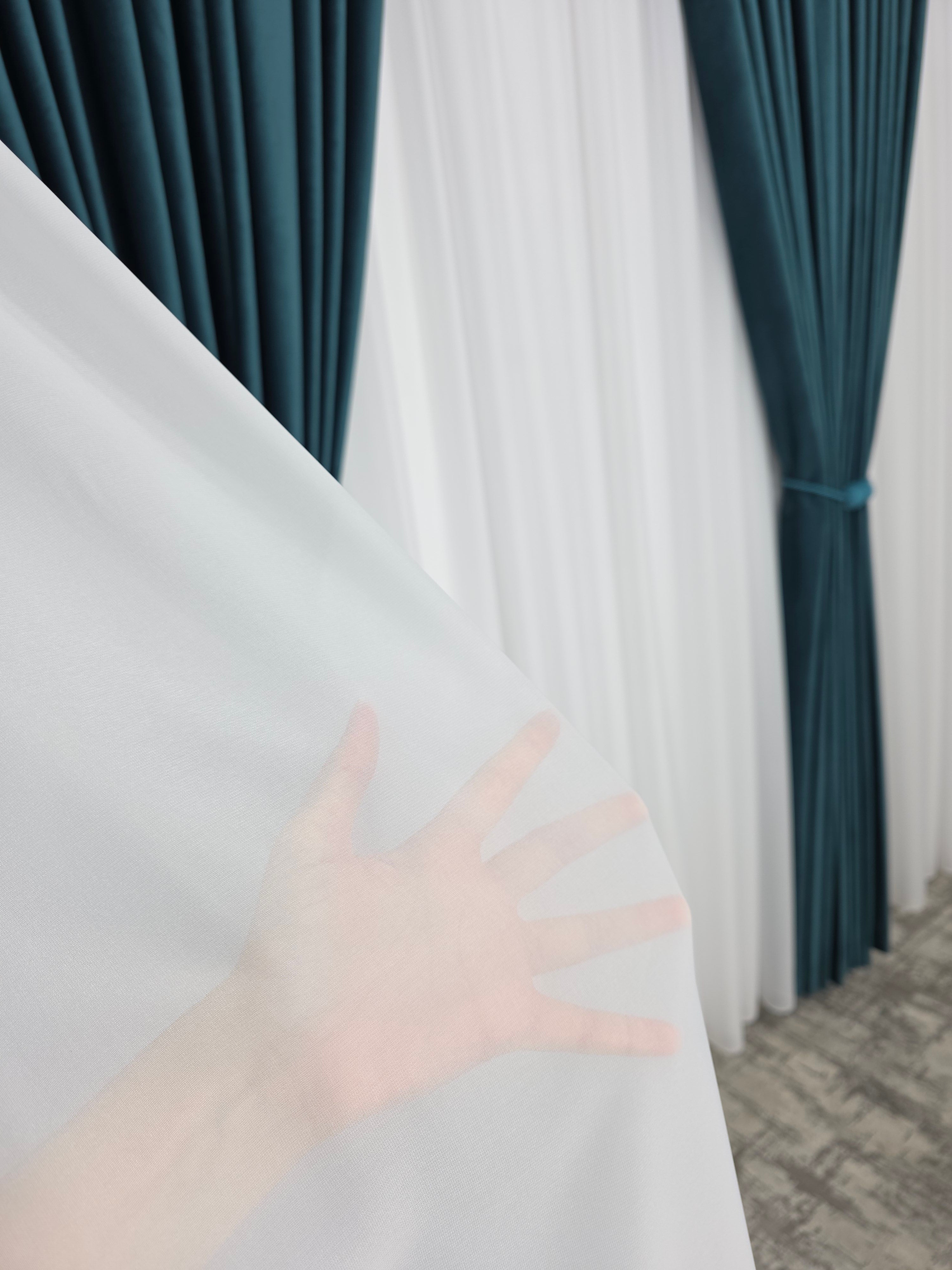 Set Amalfi: Perdea Voal Premium Si Draperie Catifea Verde-Turcoaz