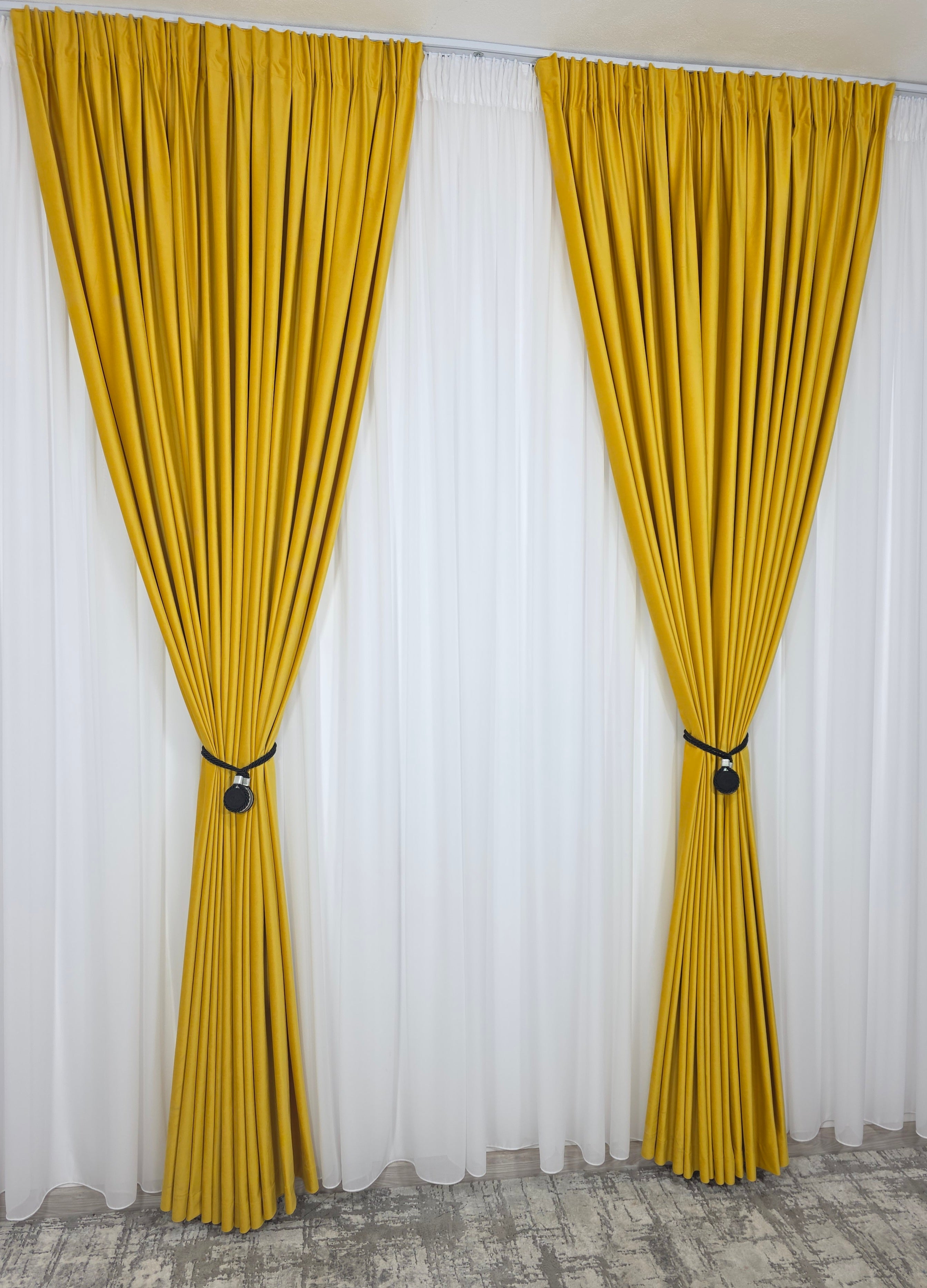 Set Renata: Perdea Voal Premium Si Draperie Catifea Galben