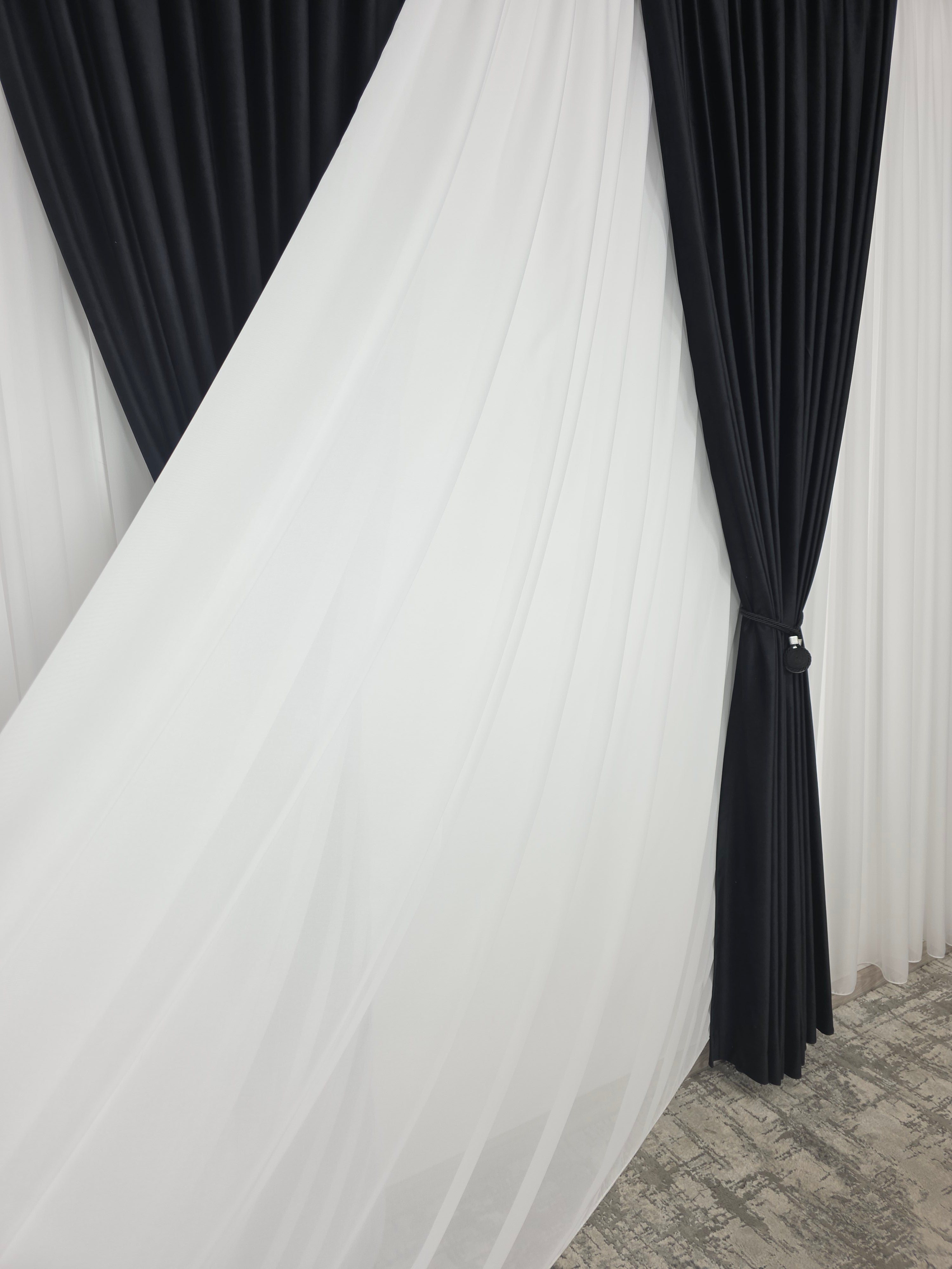 Set Tenebris: Perdea Voal Premium Si Draperie Catifea Negru