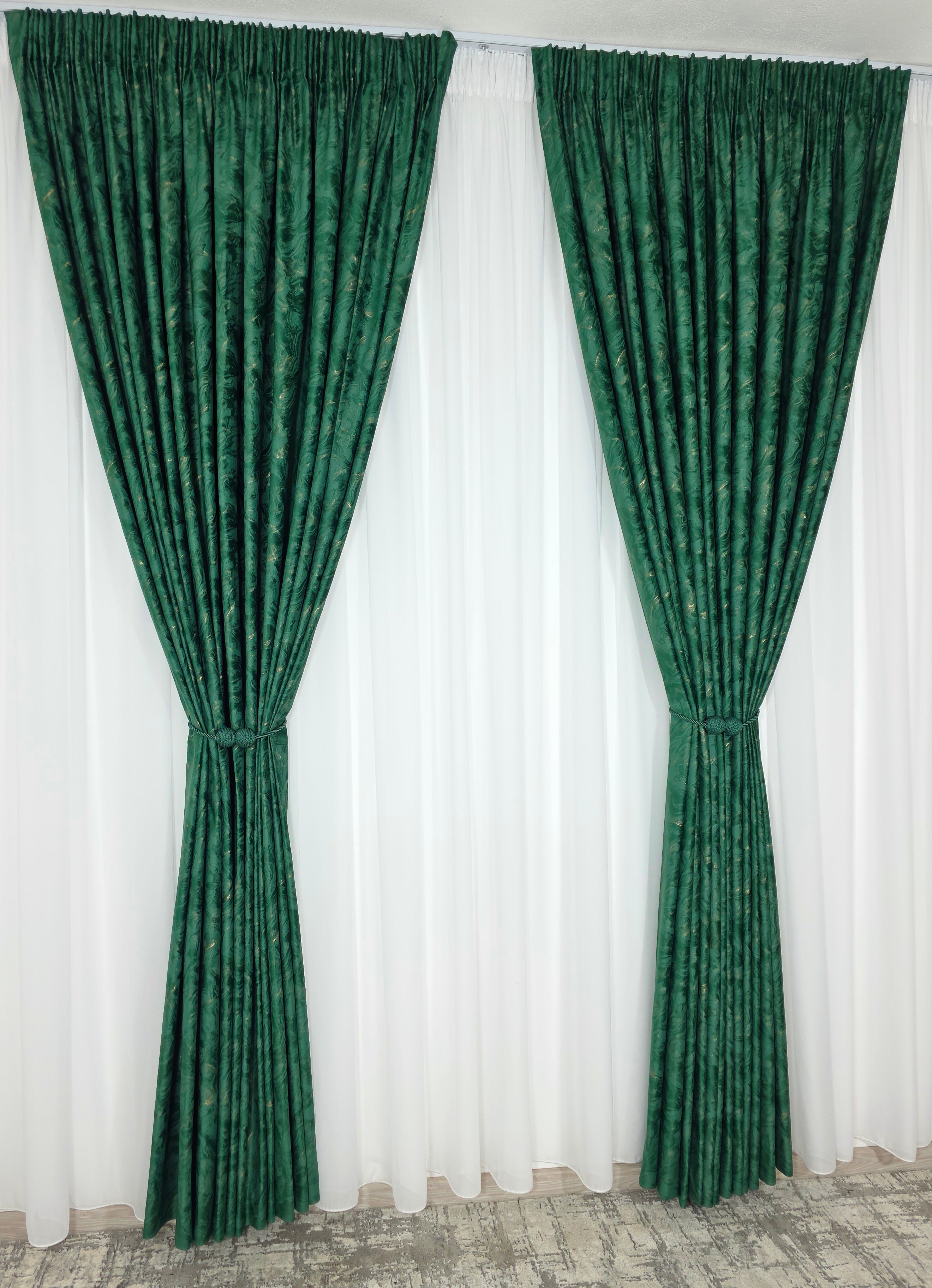 Colectia Dubai Varianta Verde Smarald: Perdea Voal Premium Si Draperie Catifea Cu Insertii