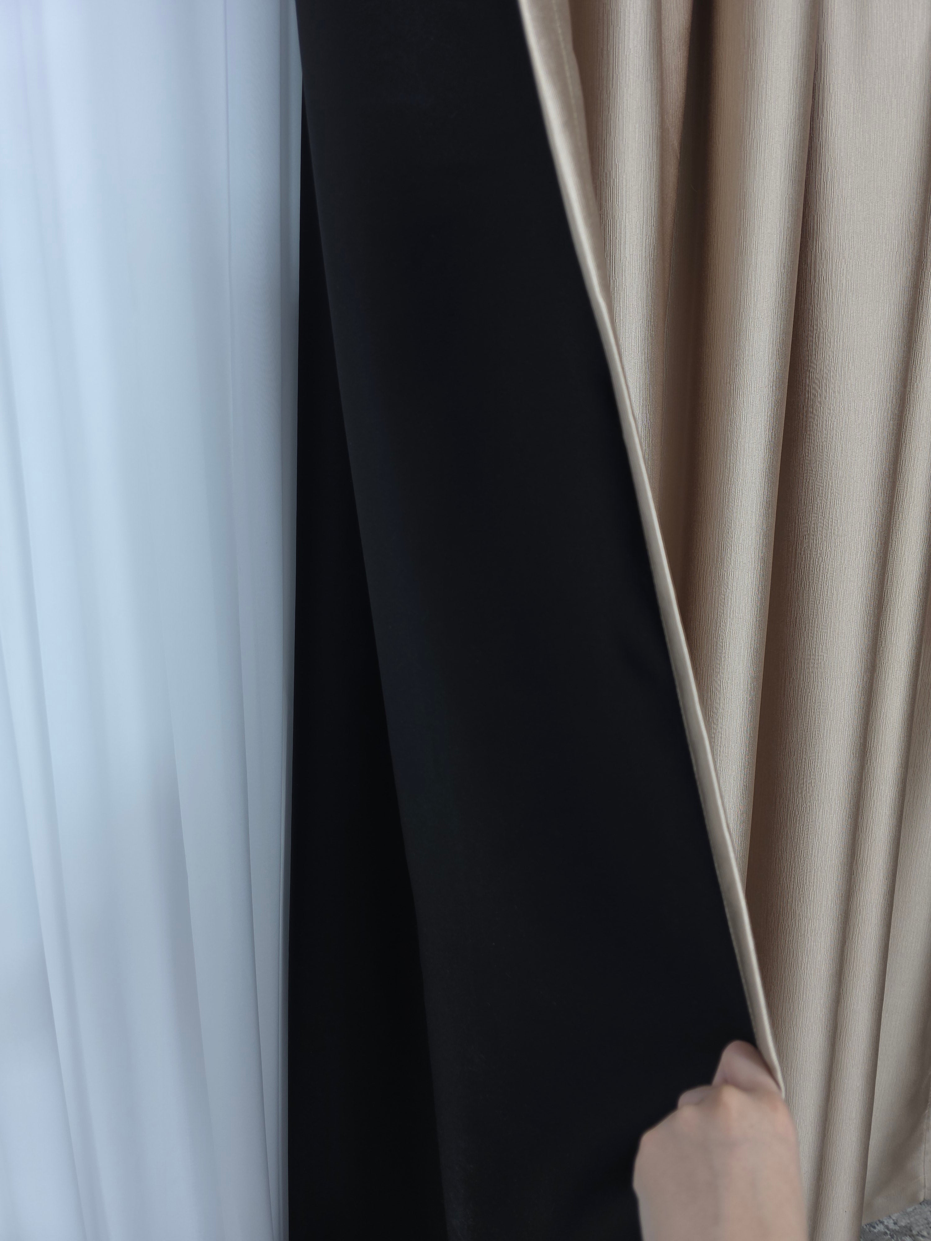 Colectia Noapte-Zi: Perdea voal alb premium si Draperie Paris blackout 100% opaca pe culoarea capucino
