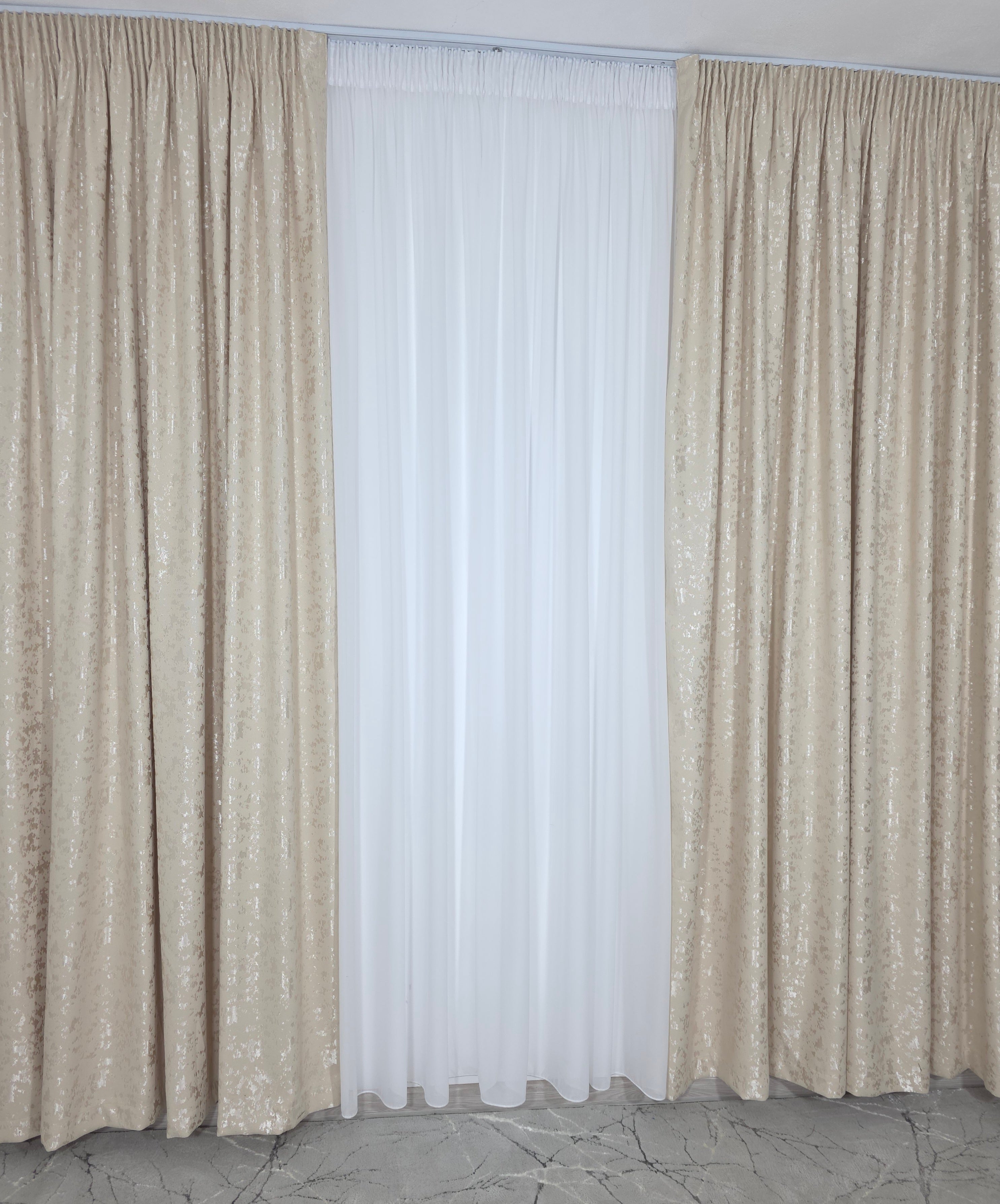 Set Los Angeles Crem: Perdea alba simpla si Draperie tip nisip