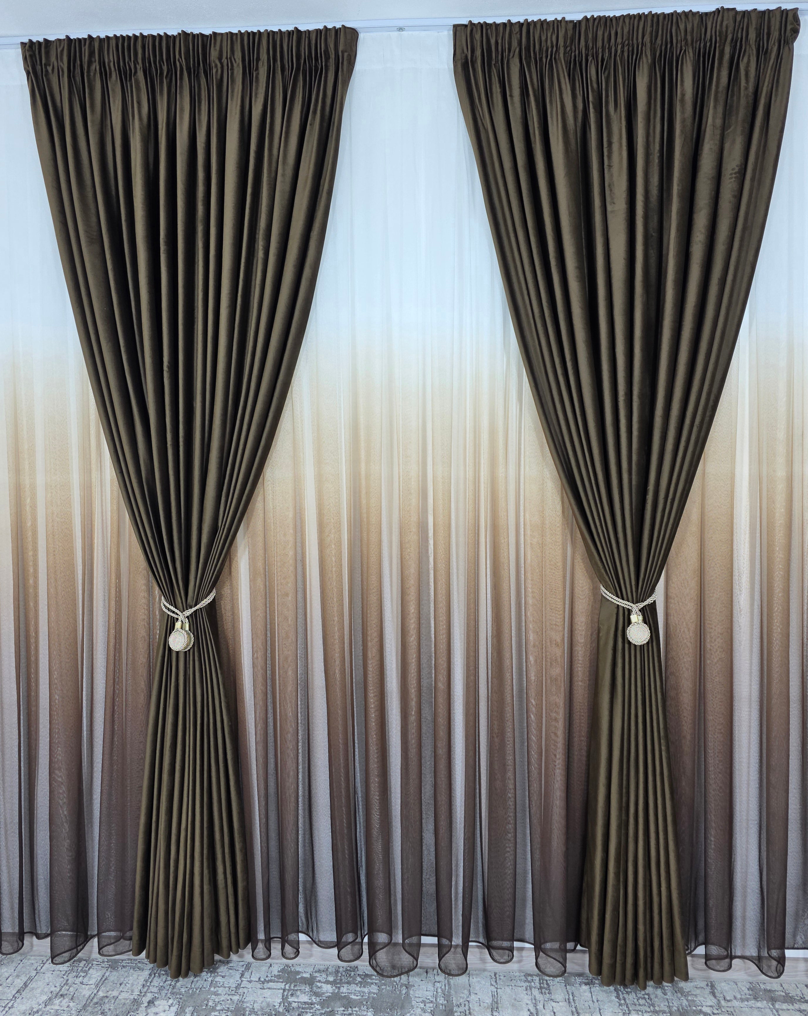 Set Nora: perdea bamboo degrade maro si draperie catifea maro blackout 98%