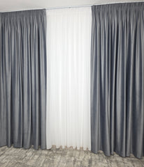 Set Cenusa: Perdea Albă Simpla Din Voal Si Draperie Catifea Gri Mediu Blackout 90%