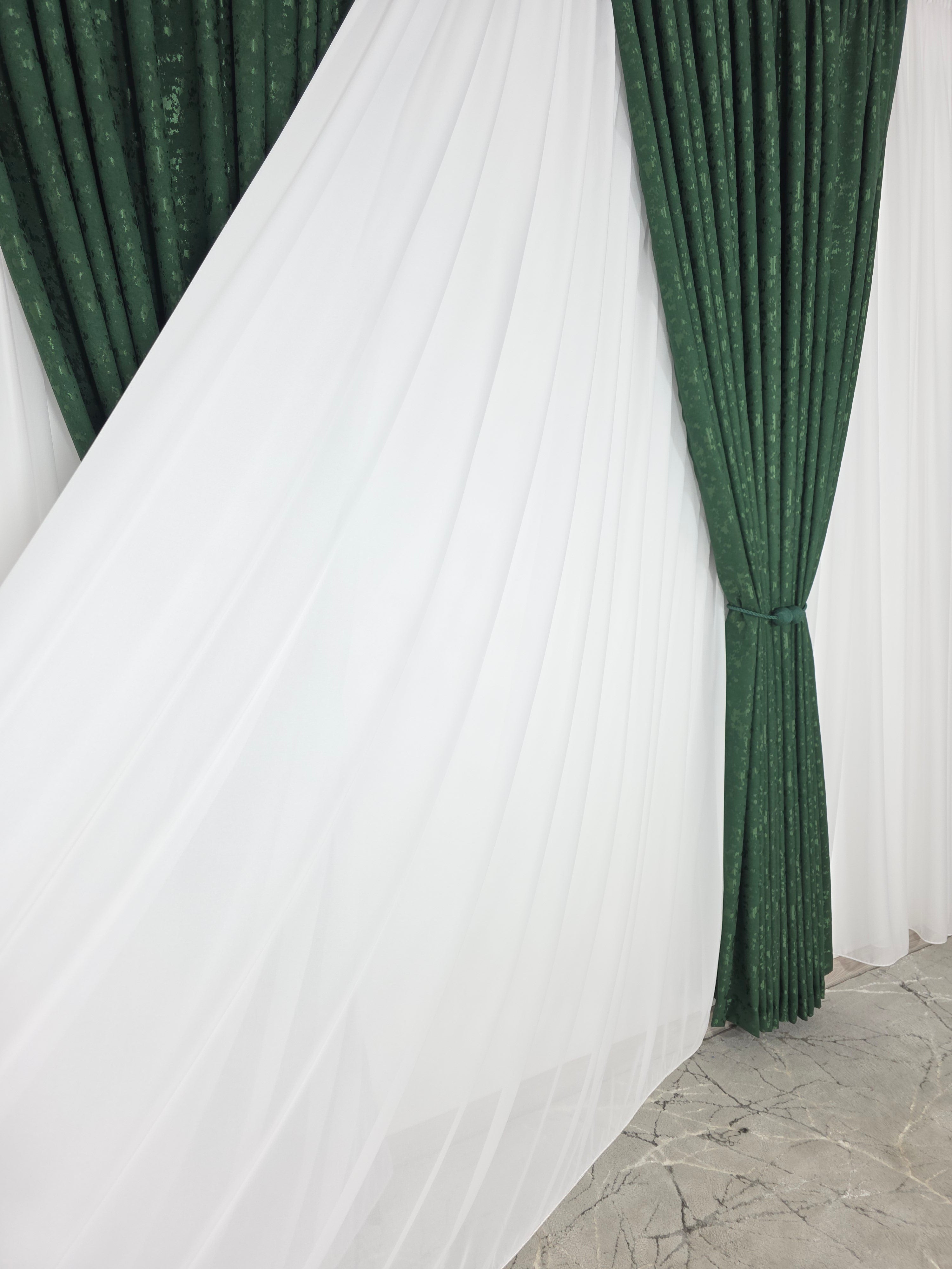 Set Los Angeles Verde Smarald: Perdea alba simpla si Draperie tip nisip