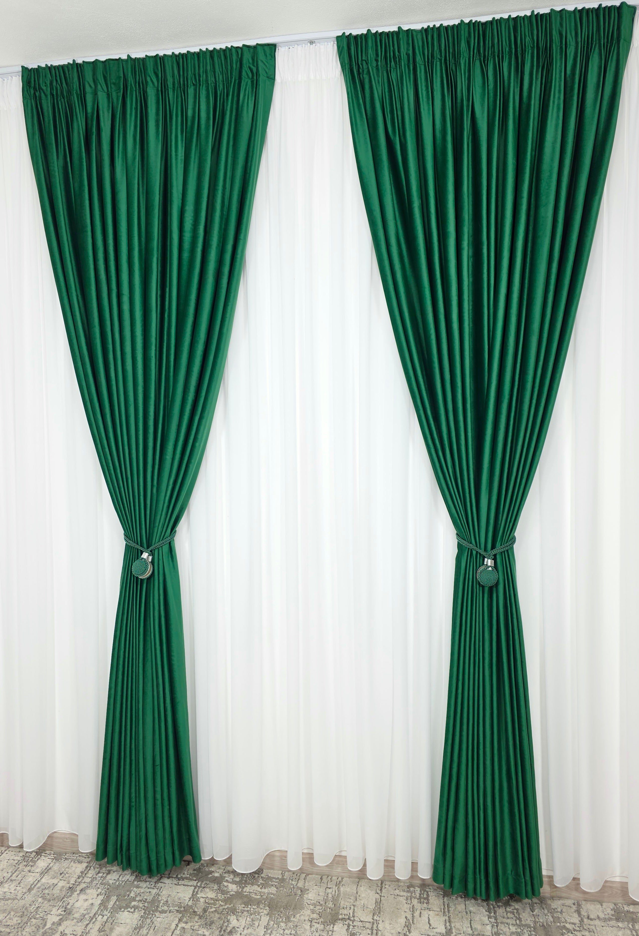 Set Vanesa: Perdea Voal Premium Si Draperie Catifea Verde Smarald