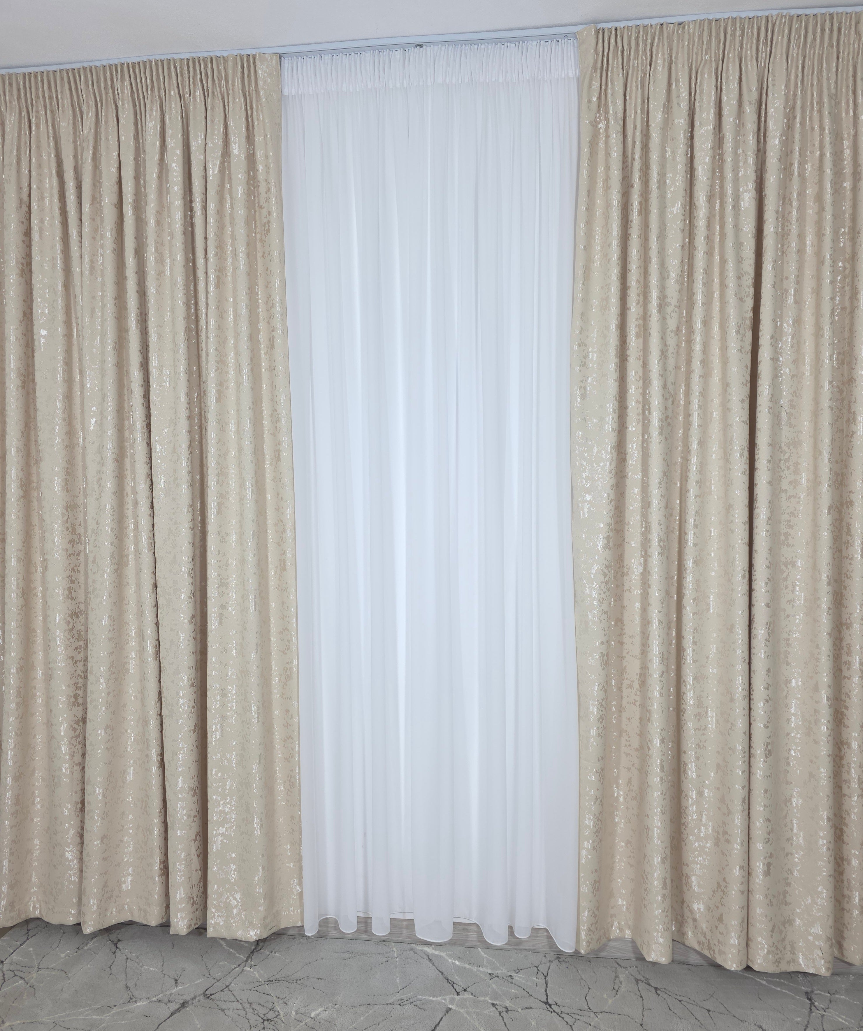 Set Los Angeles Crem: Perdea alba simpla si Draperie tip nisip