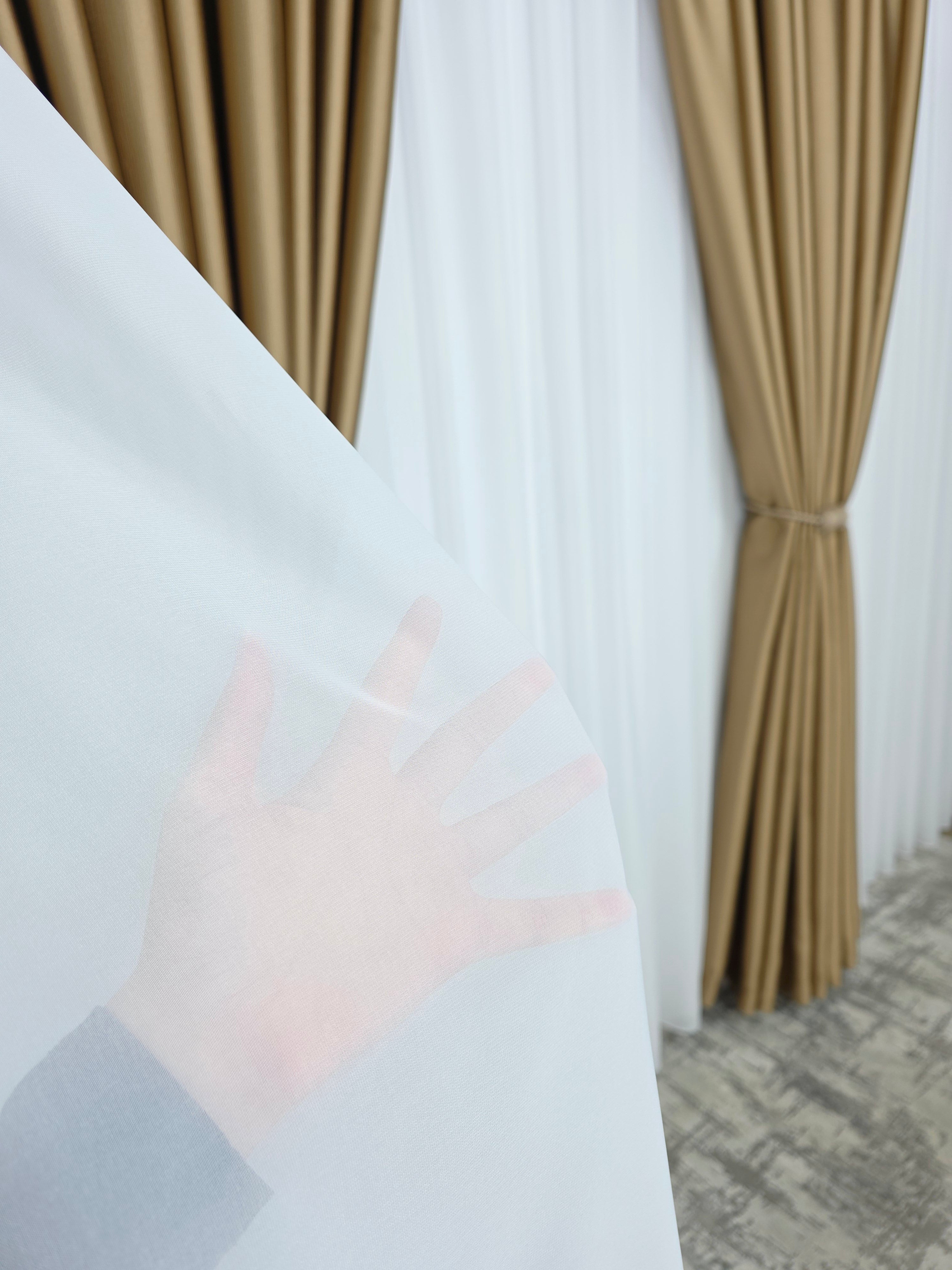 Colectia Noapte-Zi: Perdea voal alb premium si Draperie Paris blackout 100% opaca pe culoarea caramel