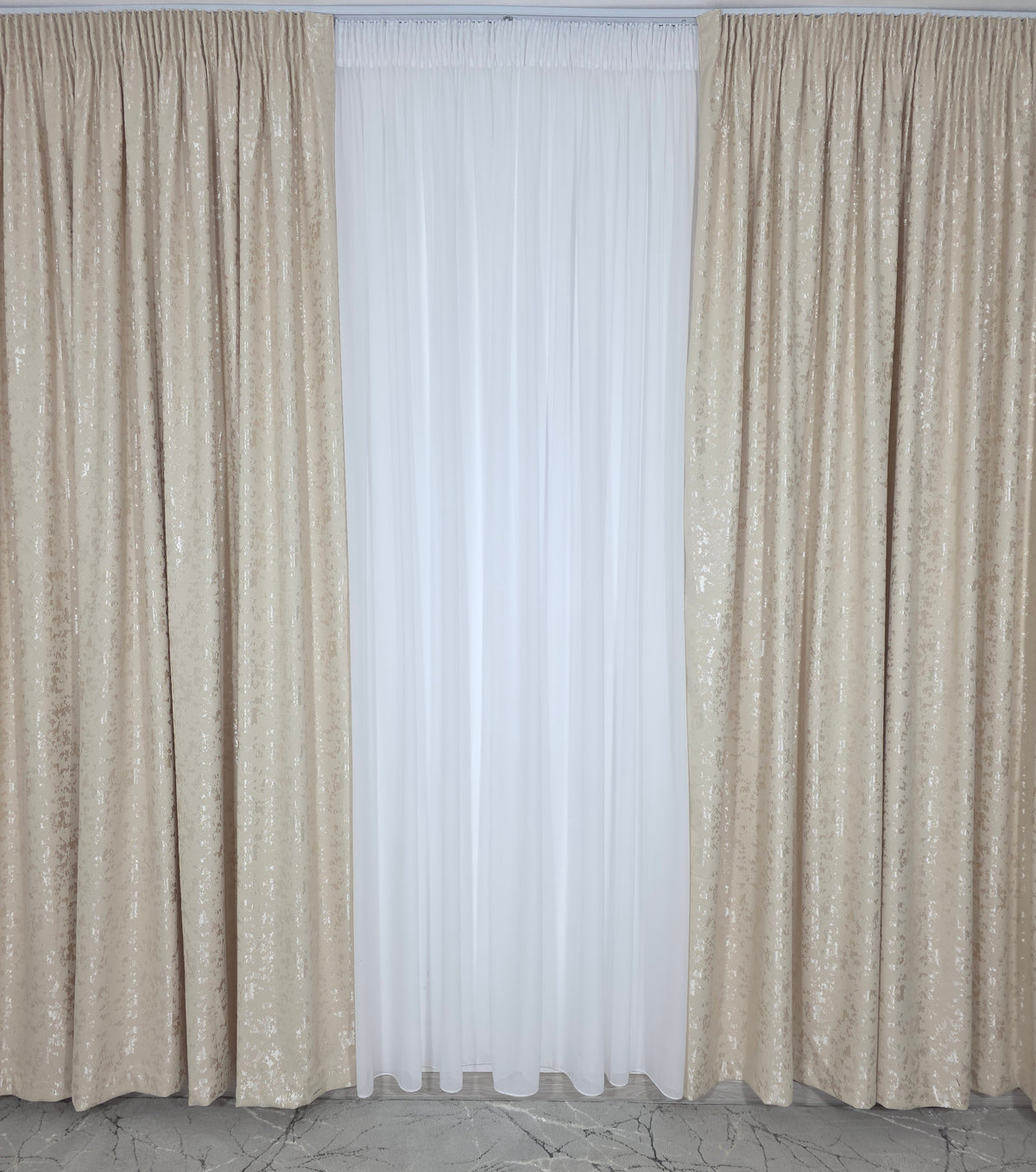 Set Los Angeles Crem: Perdea alba simpla si Draperie tip nisip