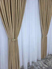 Set Alina: perdea in cristal alb cu forme geometrice si draperie catifea crem-miere