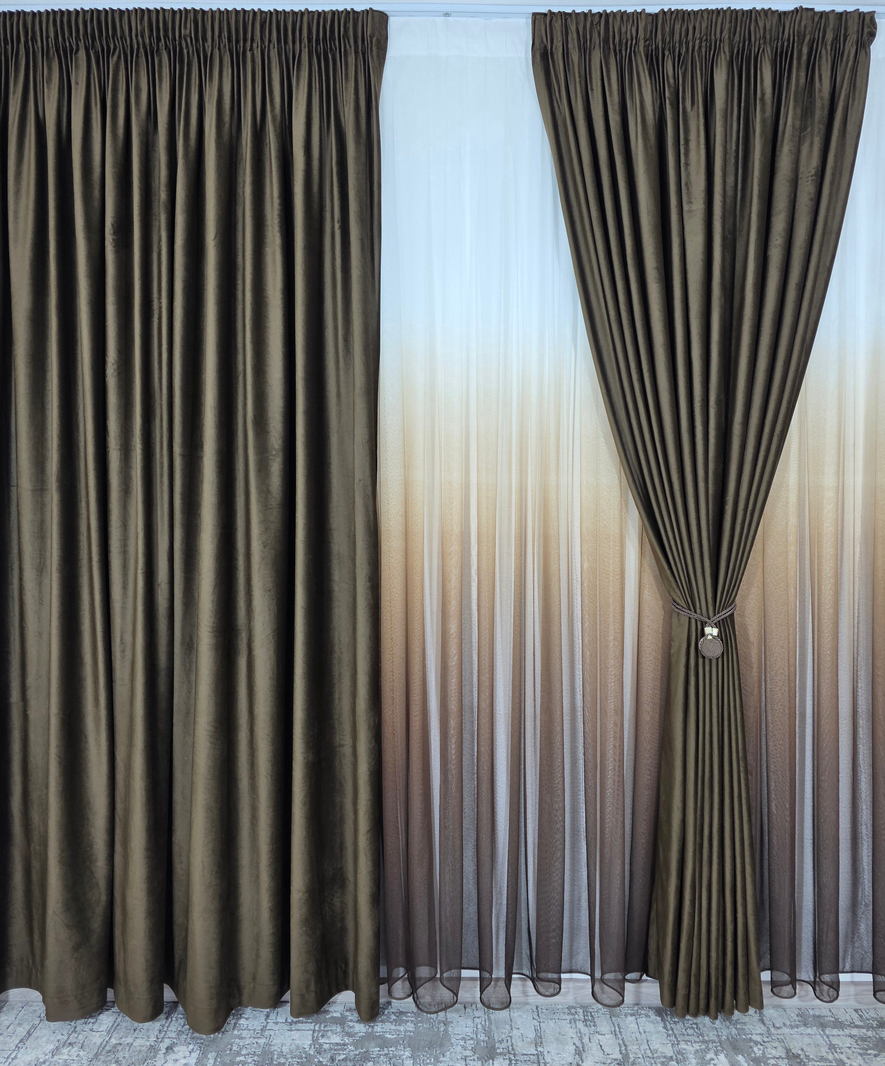 Set Nora: perdea bamboo degrade maro si draperie catifea maro blackout 98%