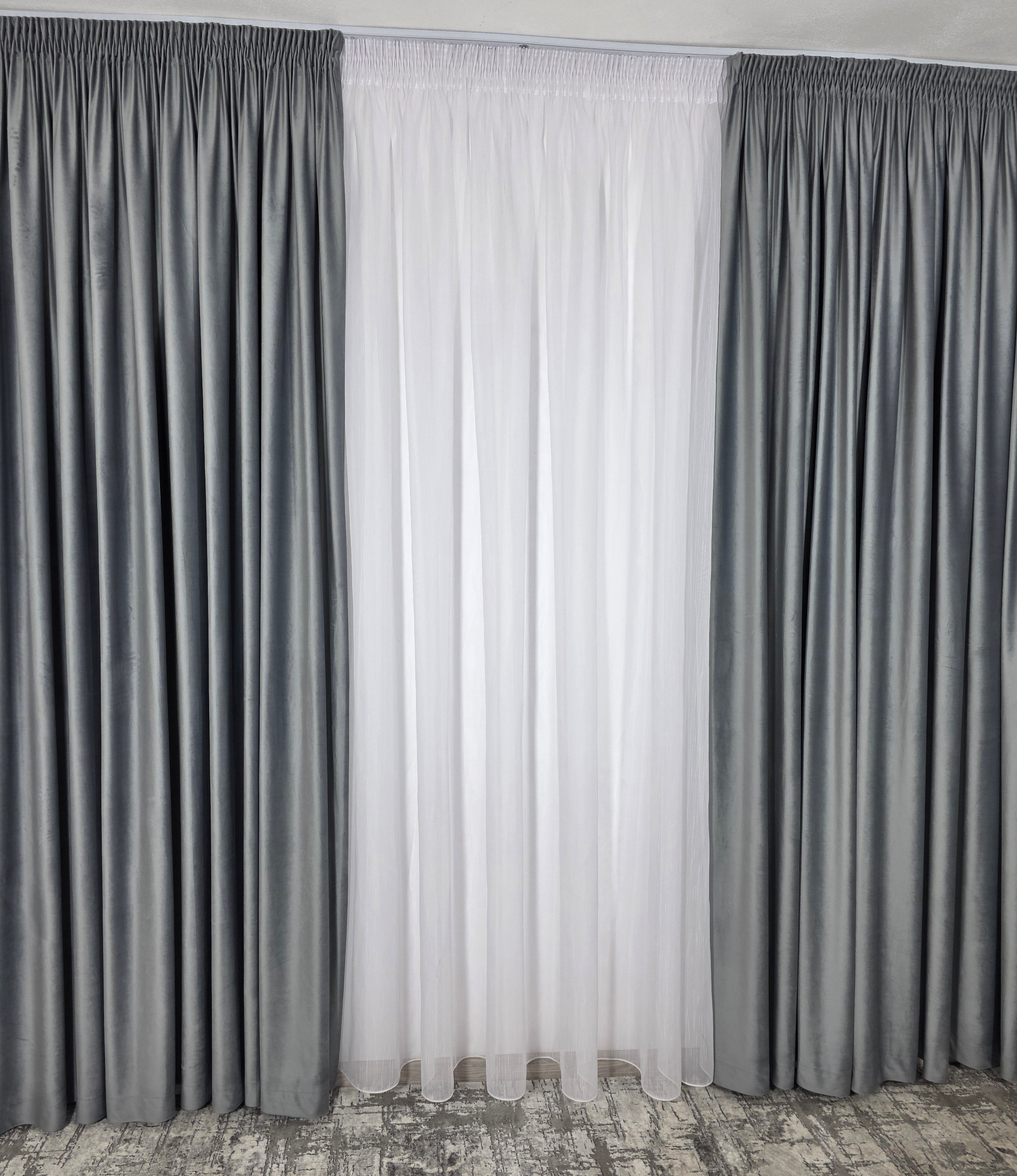 Set Lara: perdea alba sable si draperie catifea gri deschis