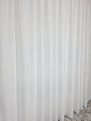 Perdea Lior alba cu broderie material plin ca textura tip in