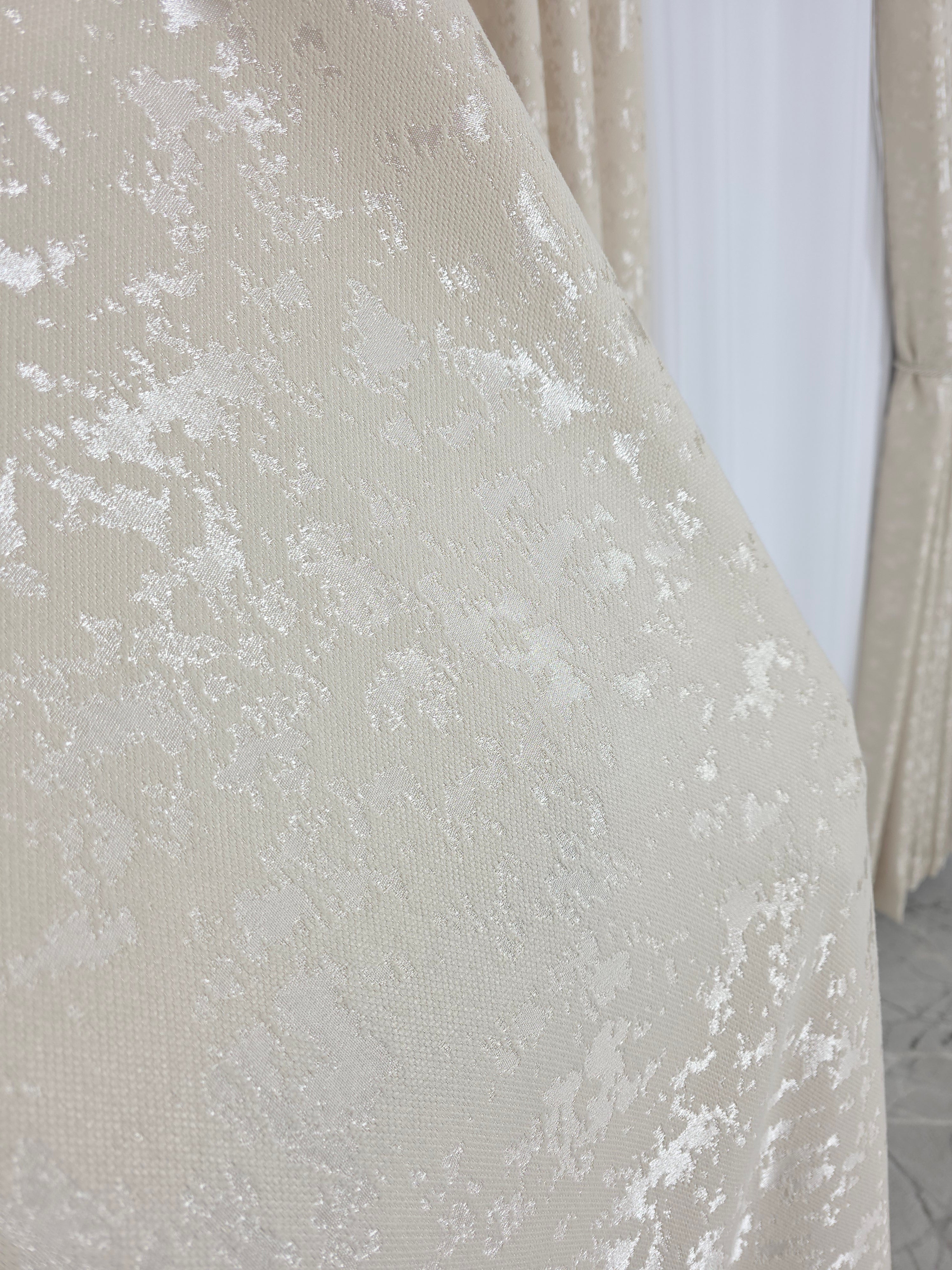 Set Los Angeles Crem: Perdea alba simpla si Draperie tip nisip