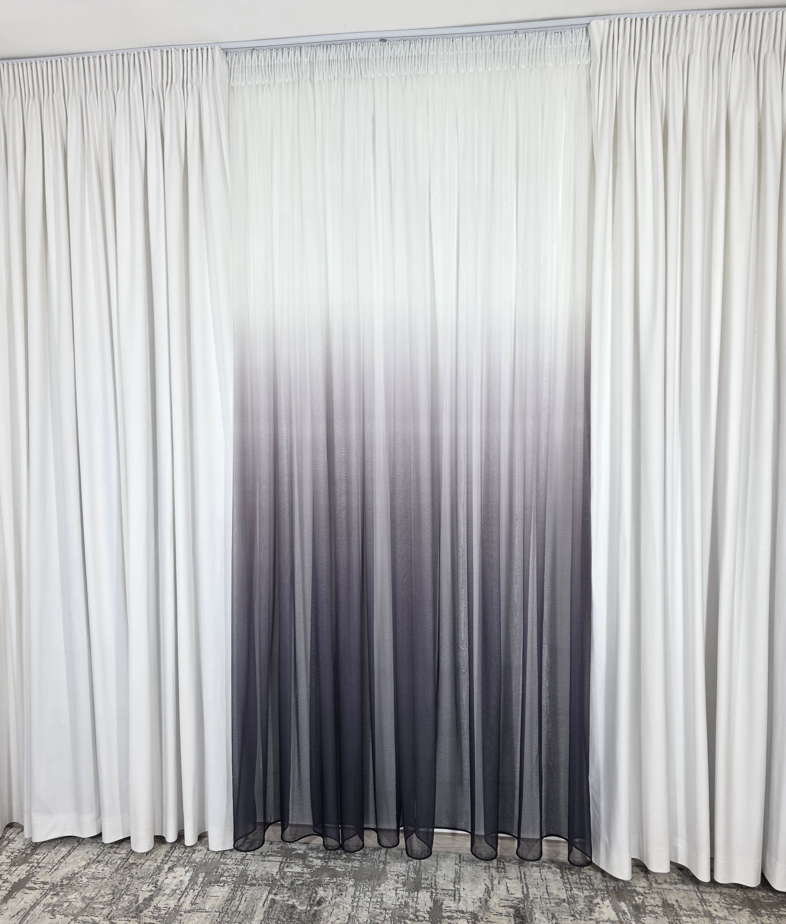 Set Luna: perdea bamboo degrade gri mov si draperie catifea alba