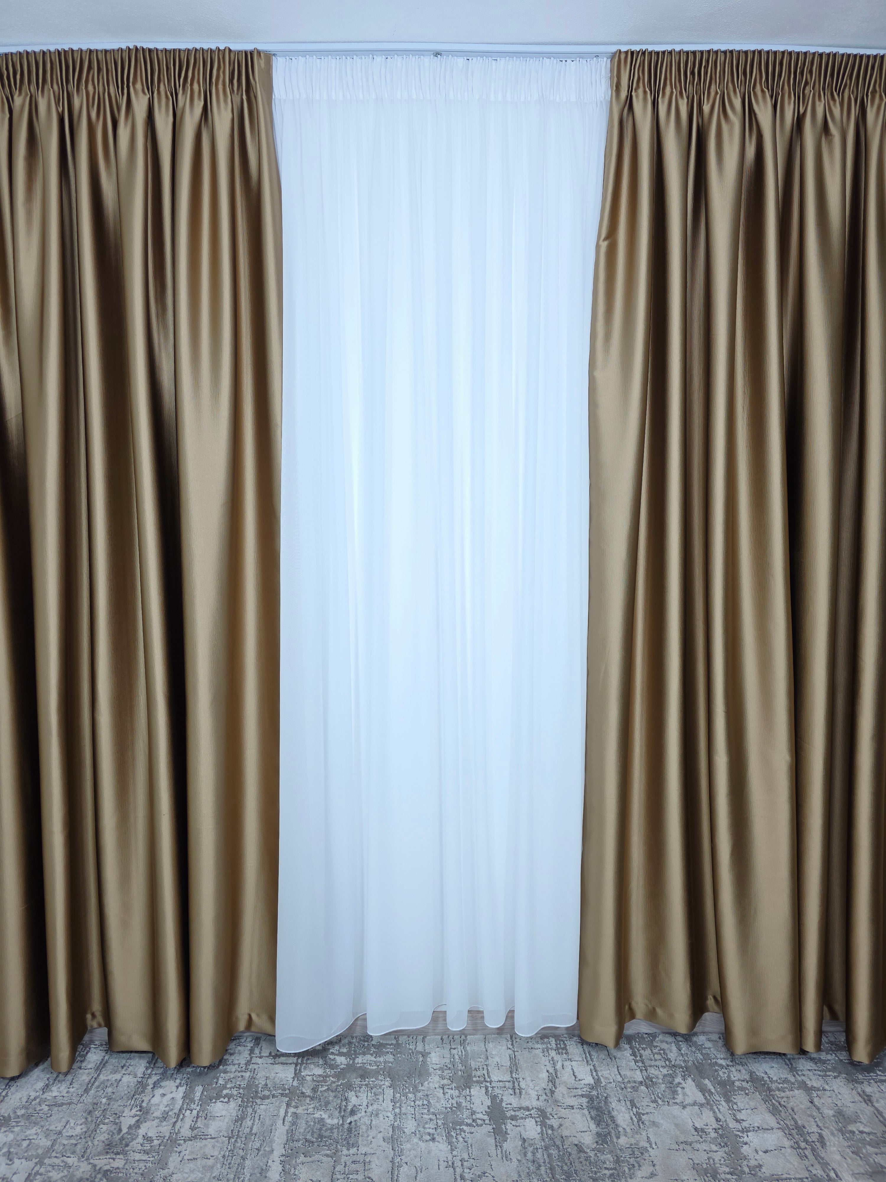 Colectia Noapte-Zi: Perdea voal alb premium si Draperie Paris blackout 100% opaca pe culoarea caramel