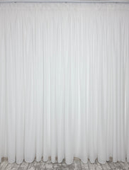 Perdea Frank albă cu sidef argintiu in model vertical, material plin ca textura