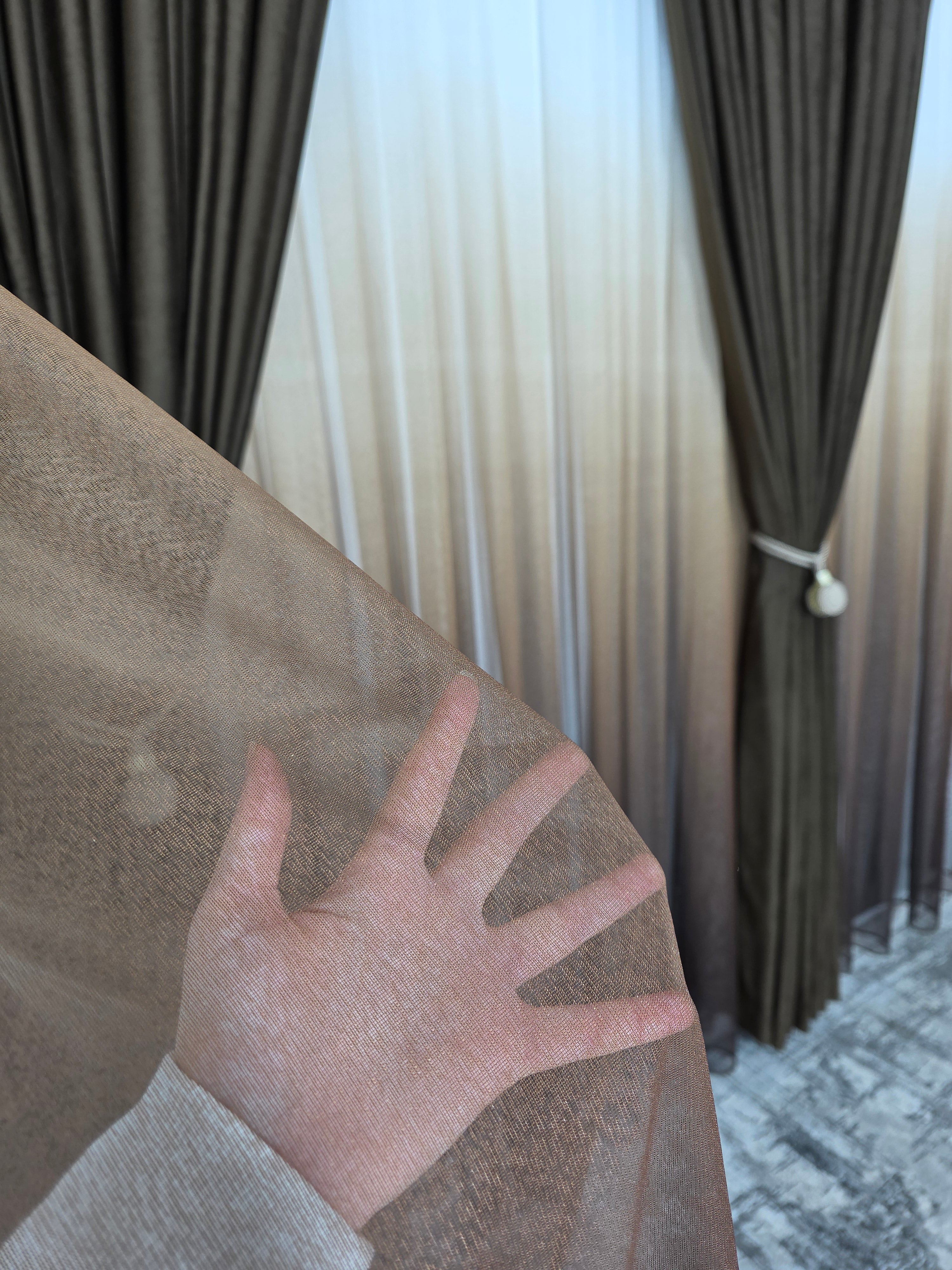Set Nora: perdea bamboo degrade maro si draperie catifea maro blackout 98%
