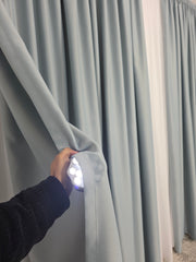 Colectia Blackout Varianta 302 Perdea Alba Voal Premium Jorjet si Draperie Gri Deschis Blackout 70-90% pentru Living si Dormitor in Nuante Alb, Gri si Crem