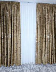 Colectia Amazon Varianta Auriu Bronz: Perdea Nesifonabila Matase Alb Imaculat și Draperie Catifea Cu Insertii Aurii