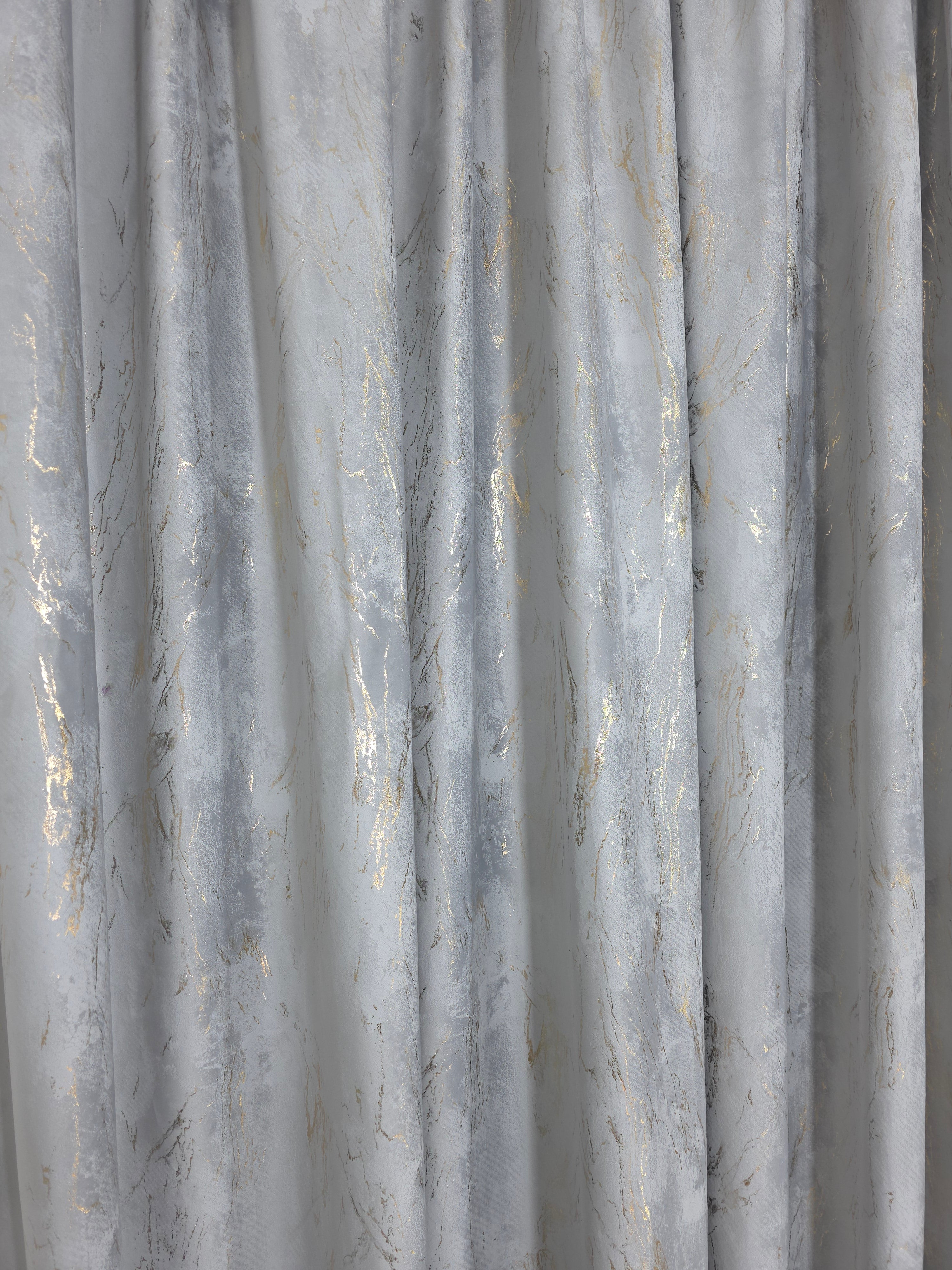 Colectia Venetia: perdea din matase cu insertii aurii varianta 3 si draperie din catifea cu insertii aurii - Gri deschis