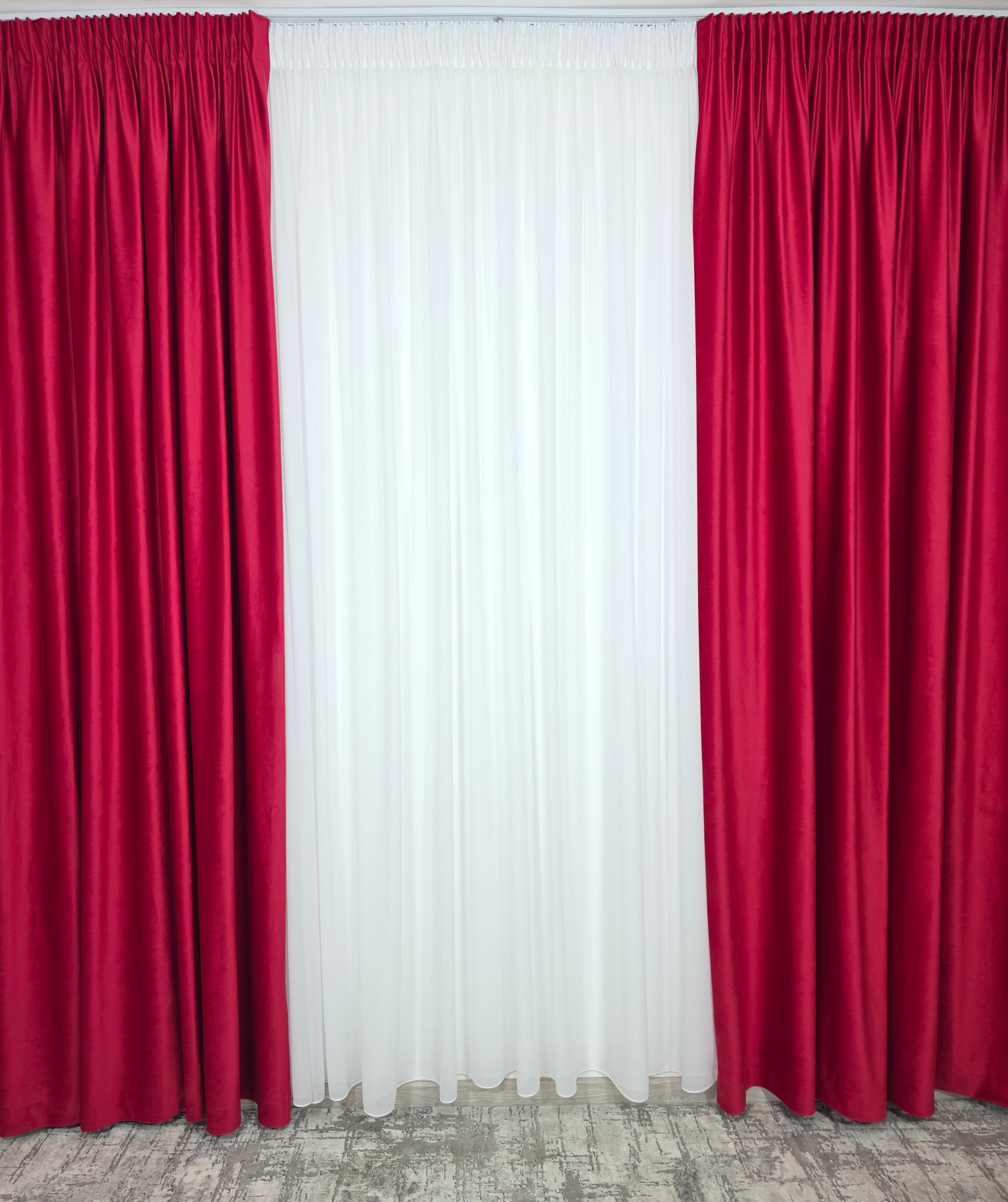 Set Nicoleta: perdea alba simpla voal si draperie catifea rosie