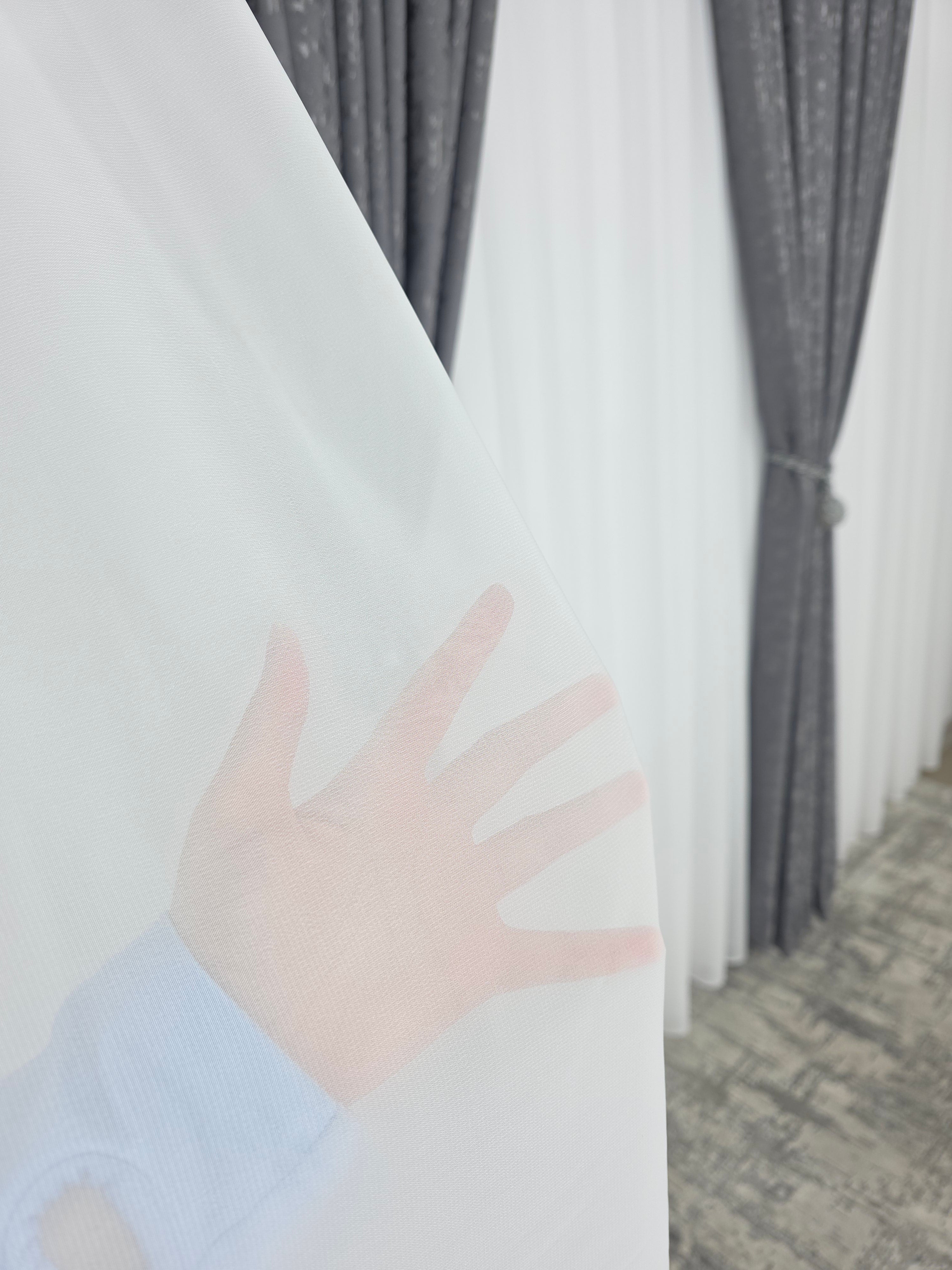 Set Los Angeles Gri Inchis: Perdea Alba Simpla si Draperie Tip Nisip