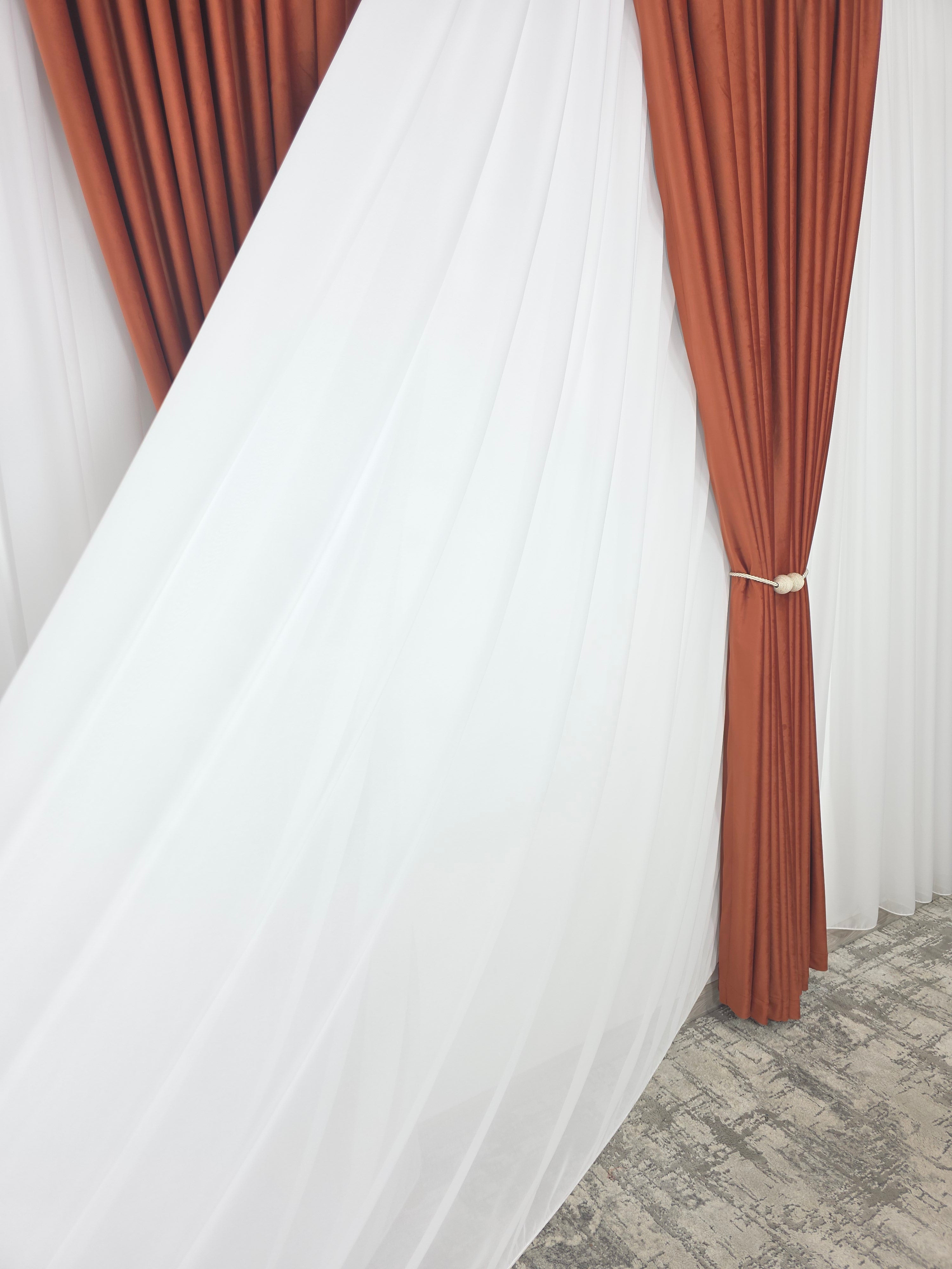 Set Ruginiu de Mai : Perdea Voal Premium Si Draperie Catifea Caramiziu