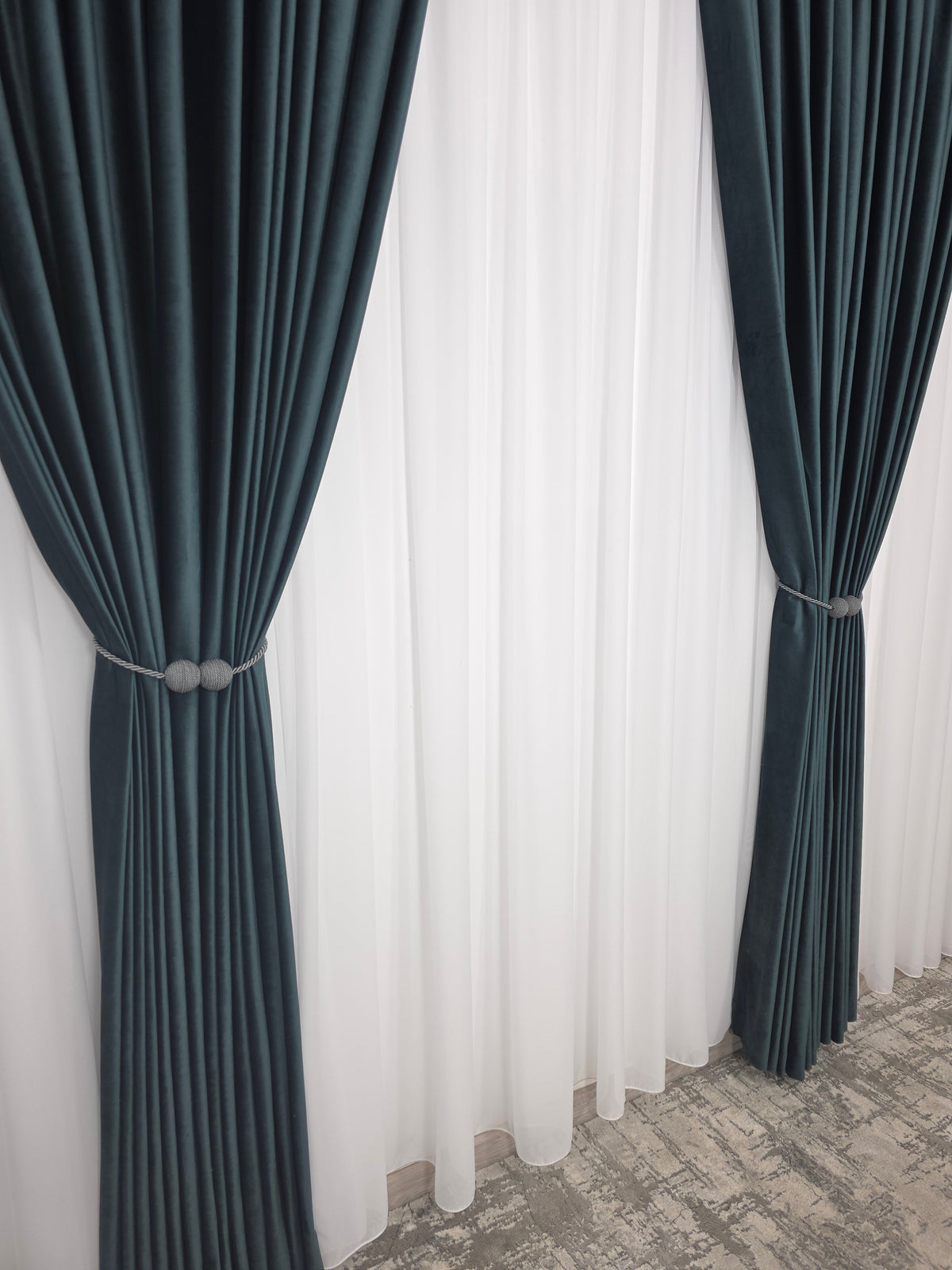 Set Como: Perdea Voal Premium Si Draperie Catifea Verde Onix