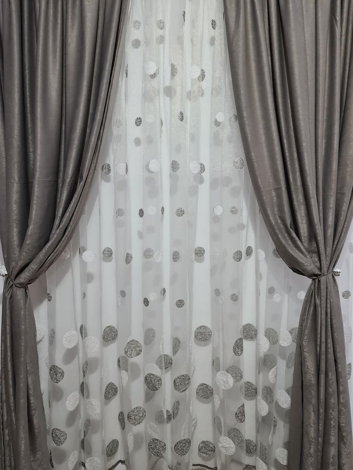 Set perdea si draperie Bianca - CASABLANCA Set perdea si draperie Bianca Casa Blanca Curtains & Drapes 660.00 CASABLANCA 8metriperdeacu6metridraperiepentrusinagaleriede4-5 CASABLANCA