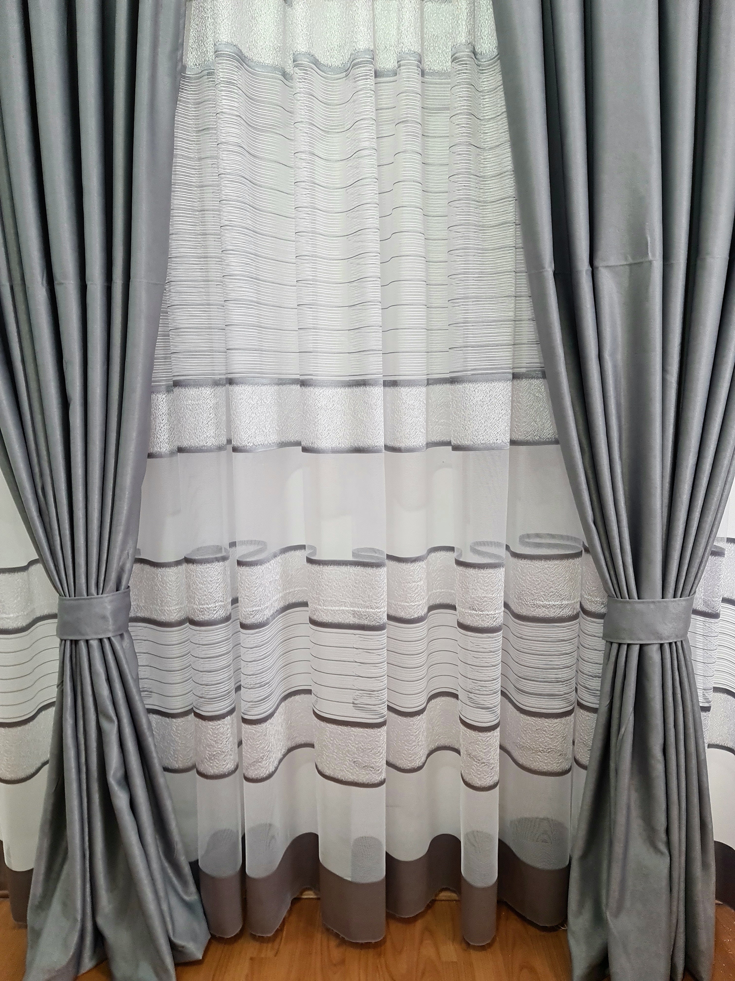 Set gri perdea si draperie Iasemin - CASABLANCA Set gri perdea si draperie Iasemin Casa Blanca Curtains & Drapes 780.00 CASABLANCA 8metriperdeacu6metridraperiepentrusinagaleriede4-5 CASABLANCA