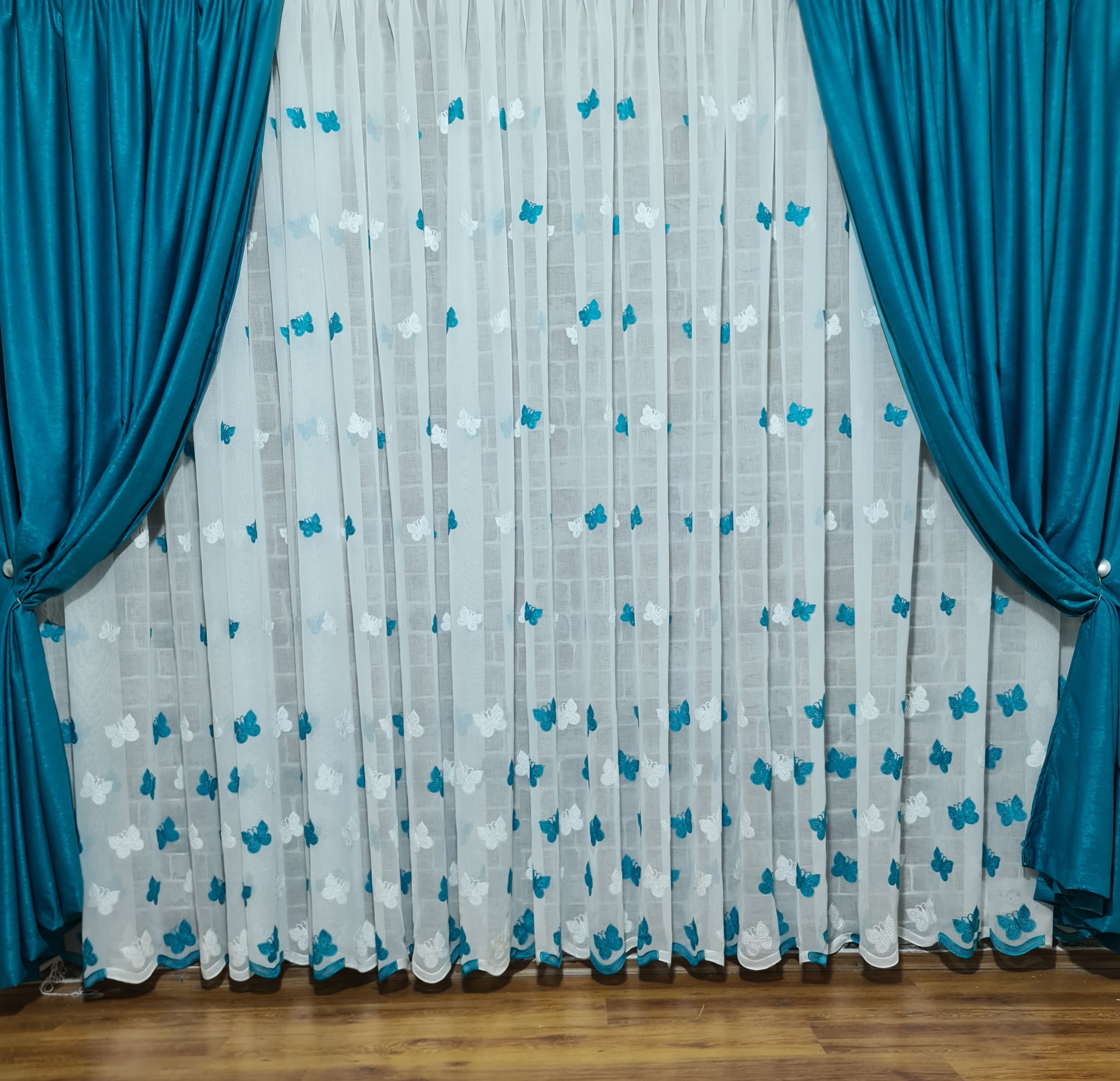 Set perdea si draperie Felix - CASABLANCA Set perdea si draperie Felix Casa Blanca Curtains & Drapes 350.00 CASABLANCA  CASABLANCA