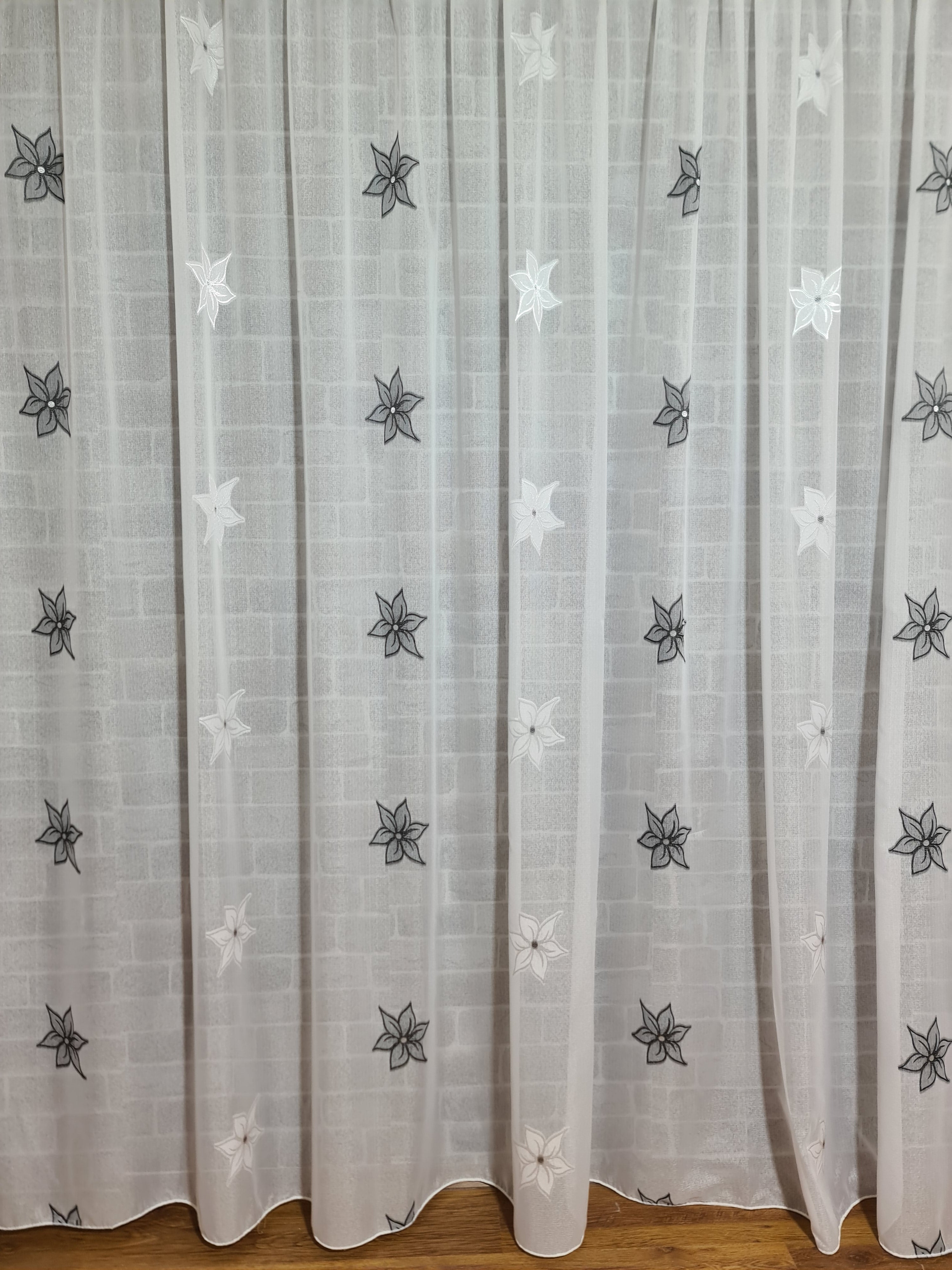 Perdea Carol Confectionata Din In,material plin ca textura, model floral - CASABLANCA Perdea Carol Confectionata Din In,material plin ca textura, model floral Casa Blanca Curtains & Drapes 45.00 CASABLANCA  CASABLANCA