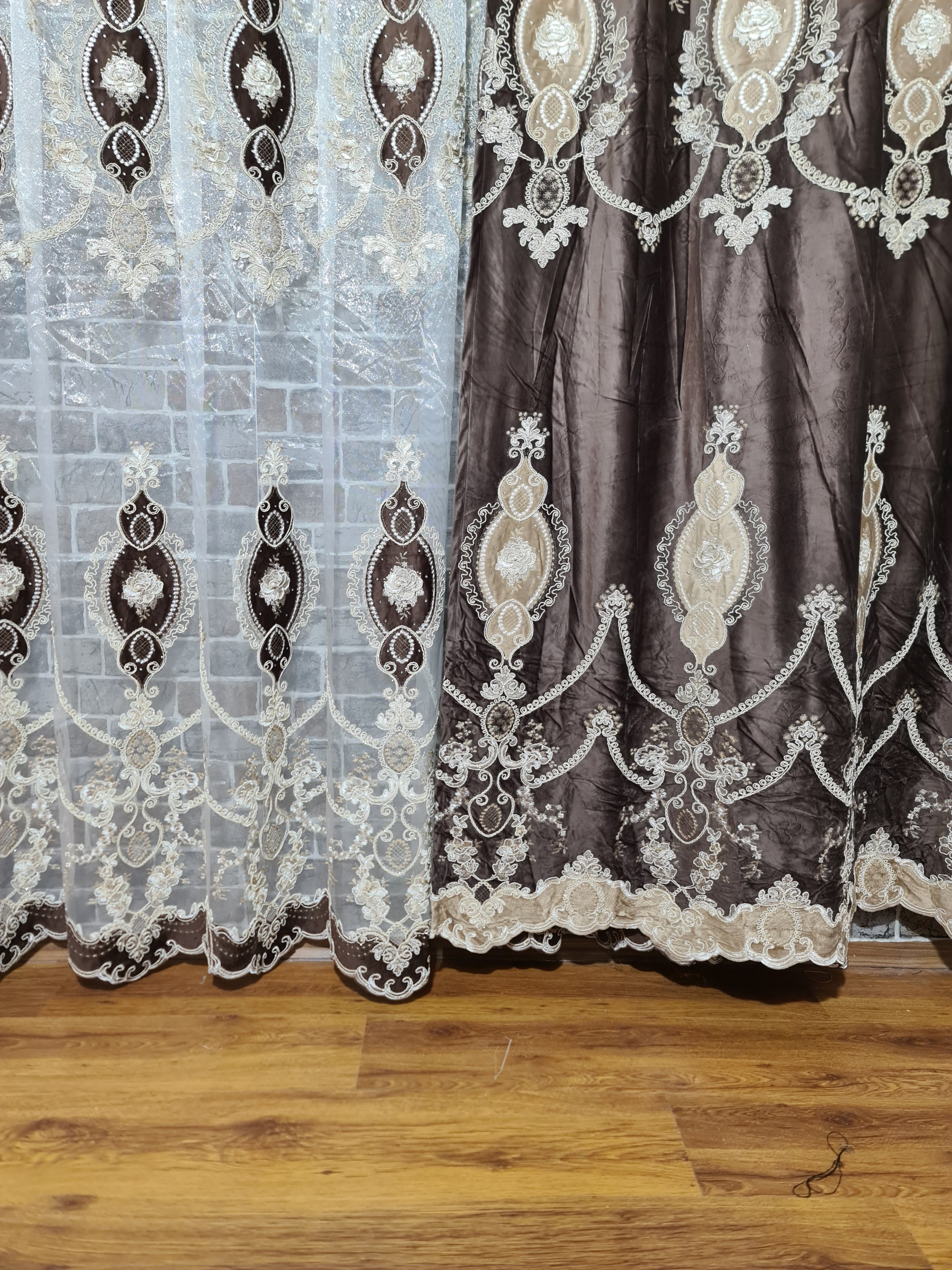 Set perdea si draperie Ivet - CASABLANCA Set perdea si draperie Ivet Casa Blanca Curtains & Drapes 840.00 CASABLANCA  CASABLANCA