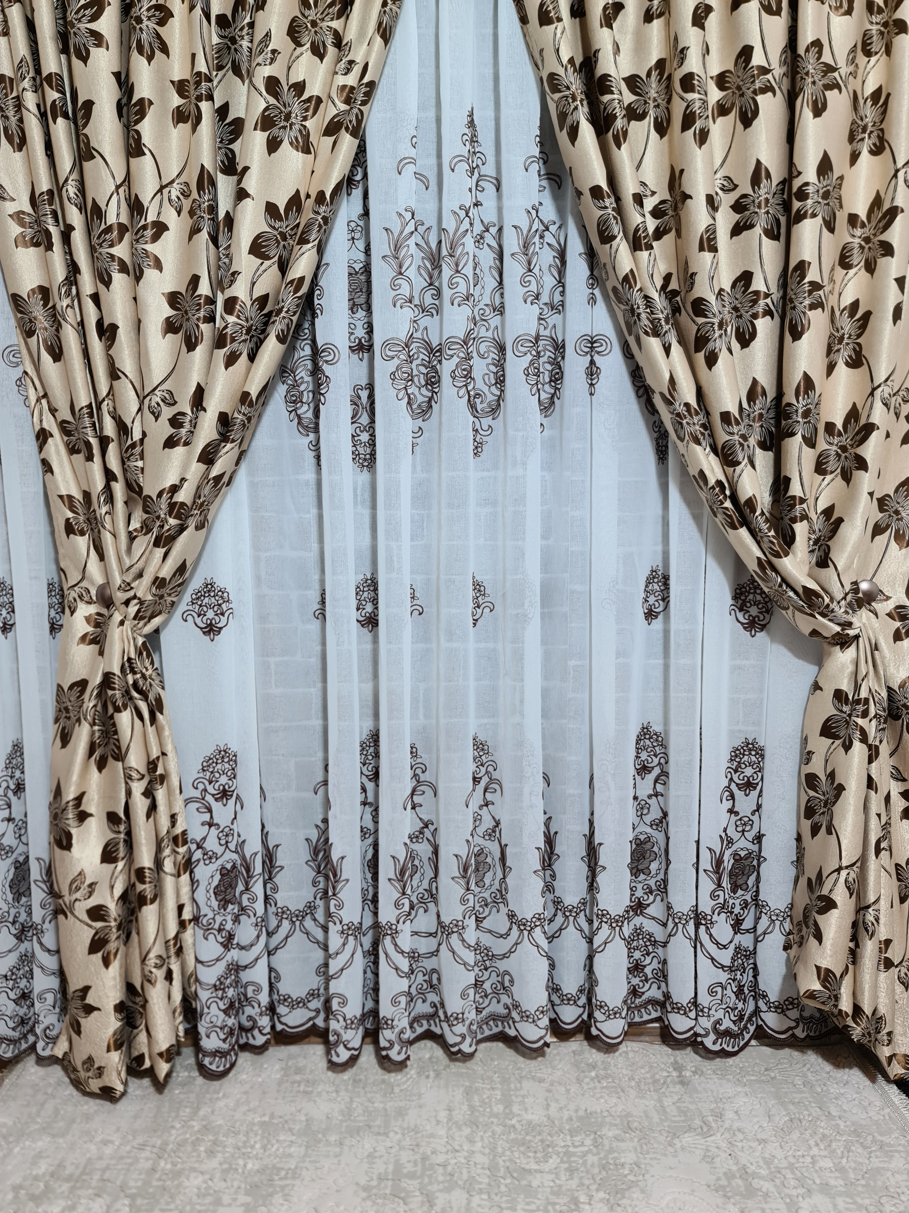 Set perdea si draperie Ami - CASABLANCA Set perdea si draperie Ami Casa Blanca Curtains & Drapes 700.00 CASABLANCA 8metriperdeacu6metridraperiepentrusinagaleriede4-5 CASABLANCA