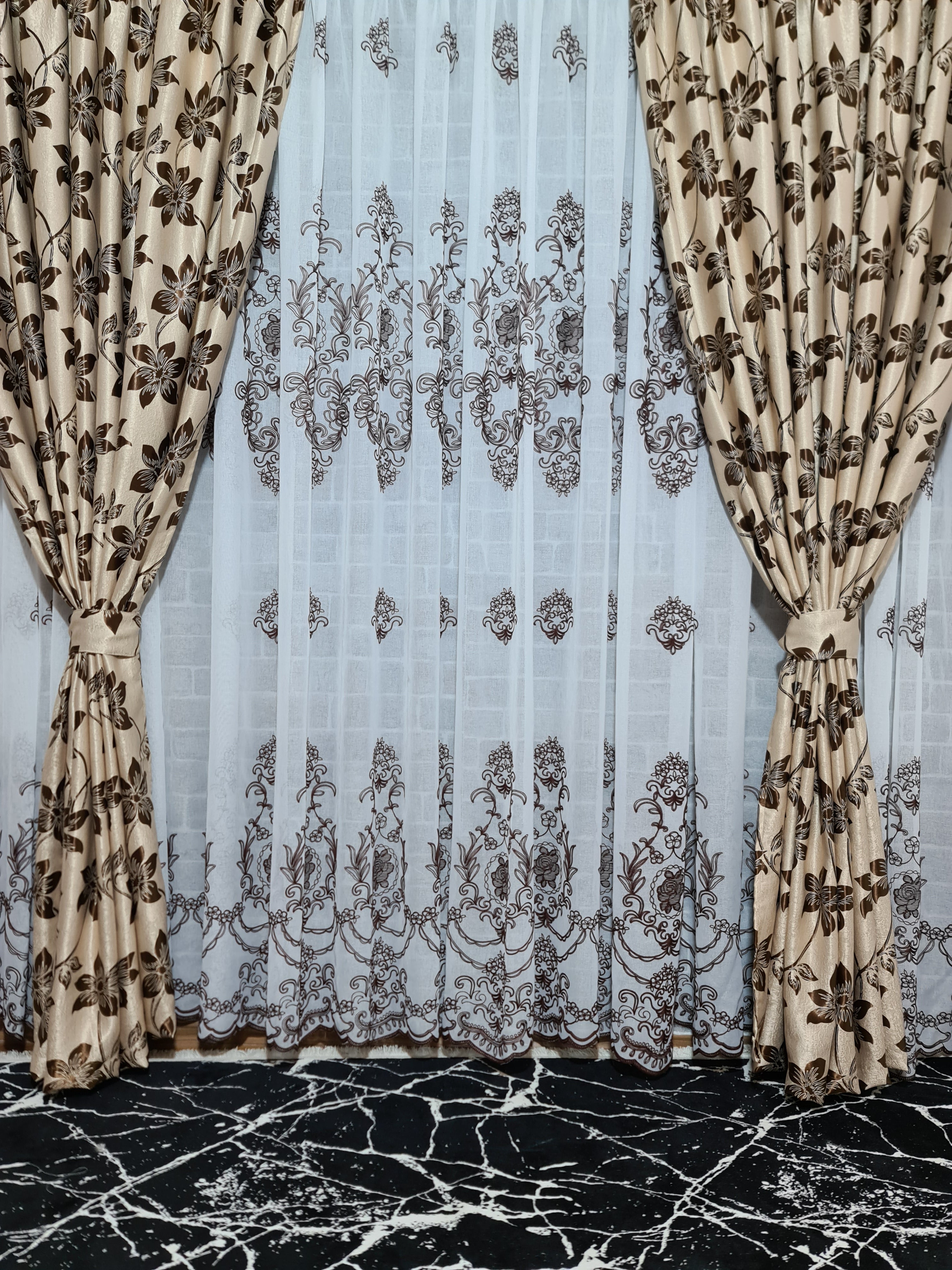 Set perdea si draperie Ami - CASABLANCA Set perdea si draperie Ami Casa Blanca Curtains & Drapes 350.00 CASABLANCA  CASABLANCA