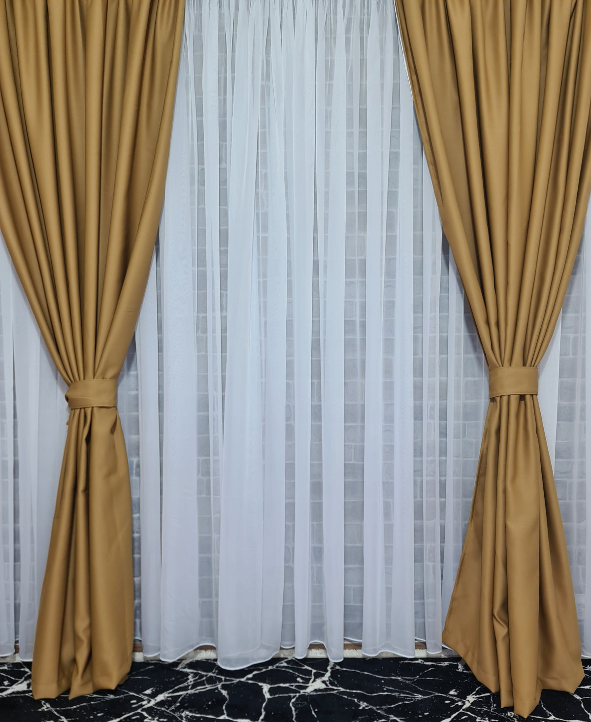 Set perdea si draperie Mirela - CASABLANCA Set perdea si draperie Mirela Casa Blanca Curtains & Drapes 325.00 CASABLANCA  CASABLANCA