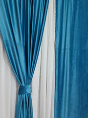 Draperie catifea albastra, poate crea o atmosferă confortabilă și relaxantă în orice încăpere - CASABLANCA Draperie catifea albastra, poate crea o atmosferă confortabilă și relaxantă în orice încăpere CasaBlanca  Curtains & Drapes 80.00 CASABLANCA  CASABLANCA